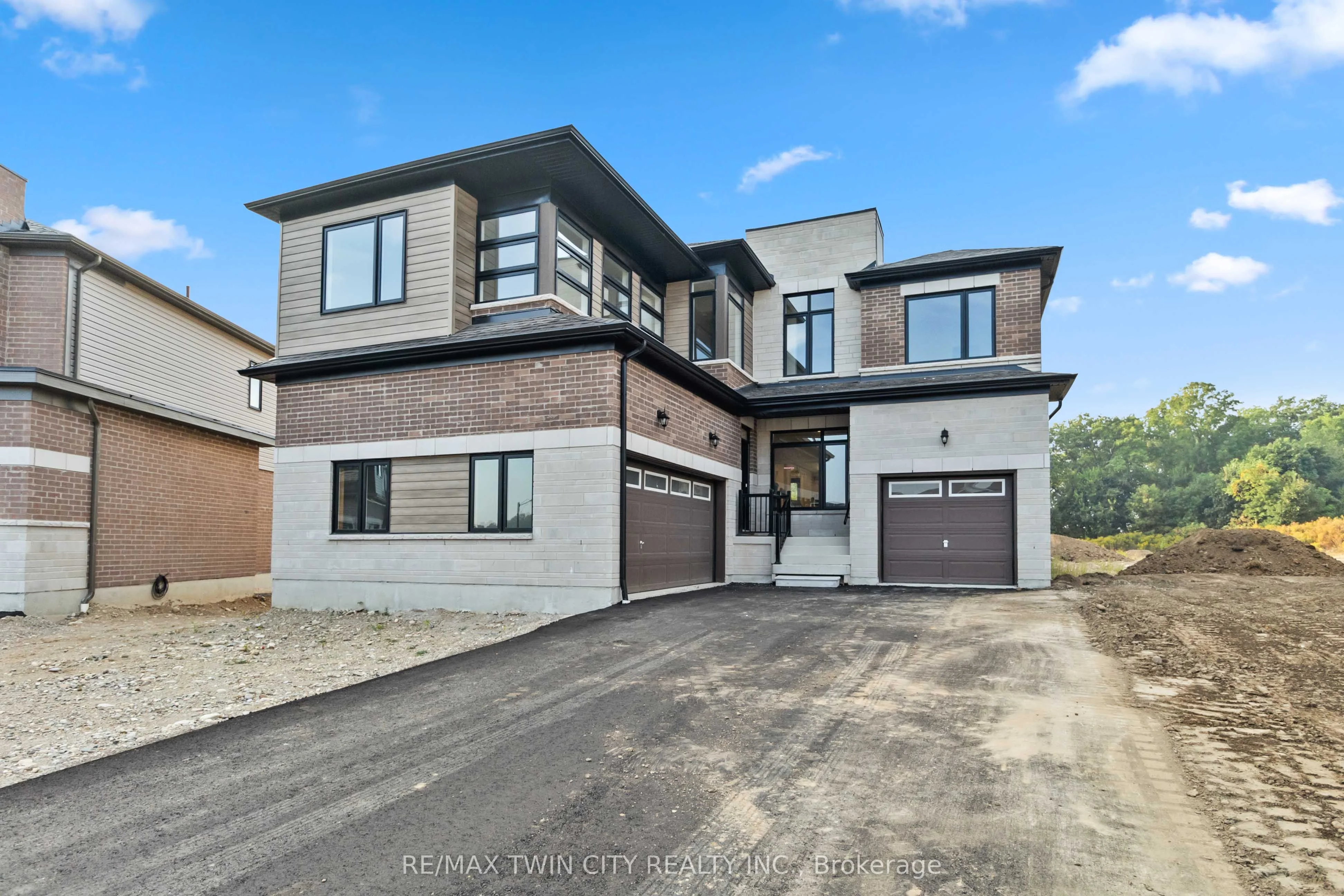 Detached in Brant