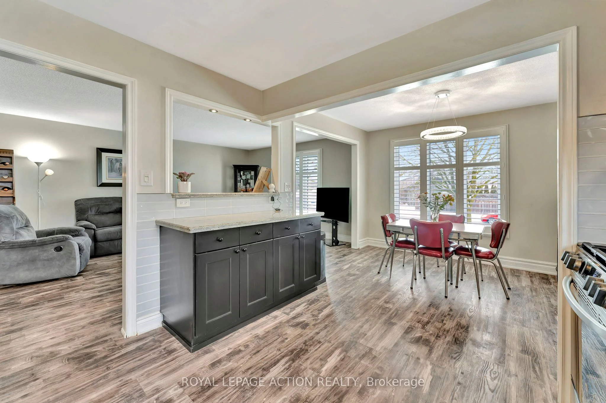 24 Madison Avenue, Brantford, ON N3T 5X4