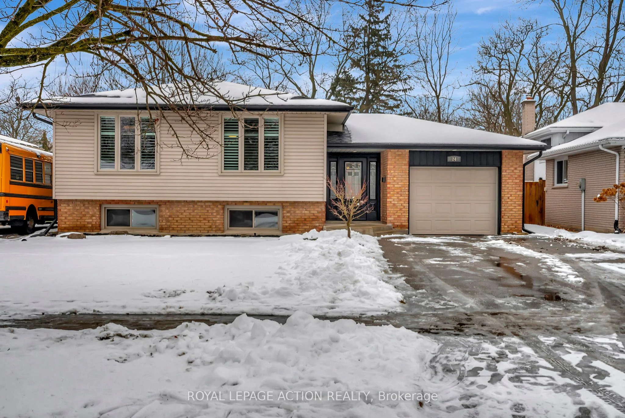 Detached in Brantford