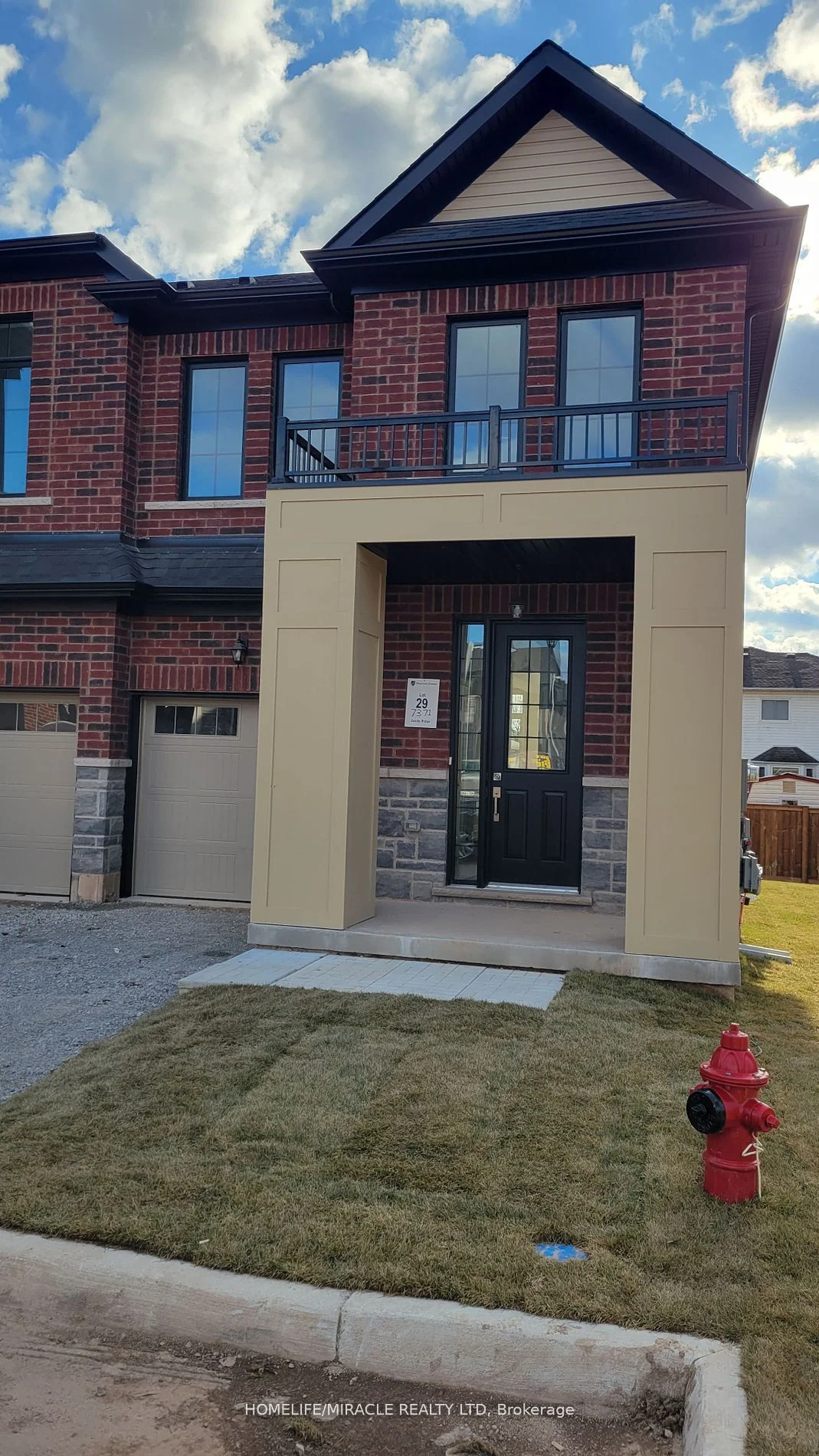 Att/Row/Townhouse in Niagara Falls