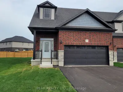 Att/Row/Townhouse in Blandford-Blenheim