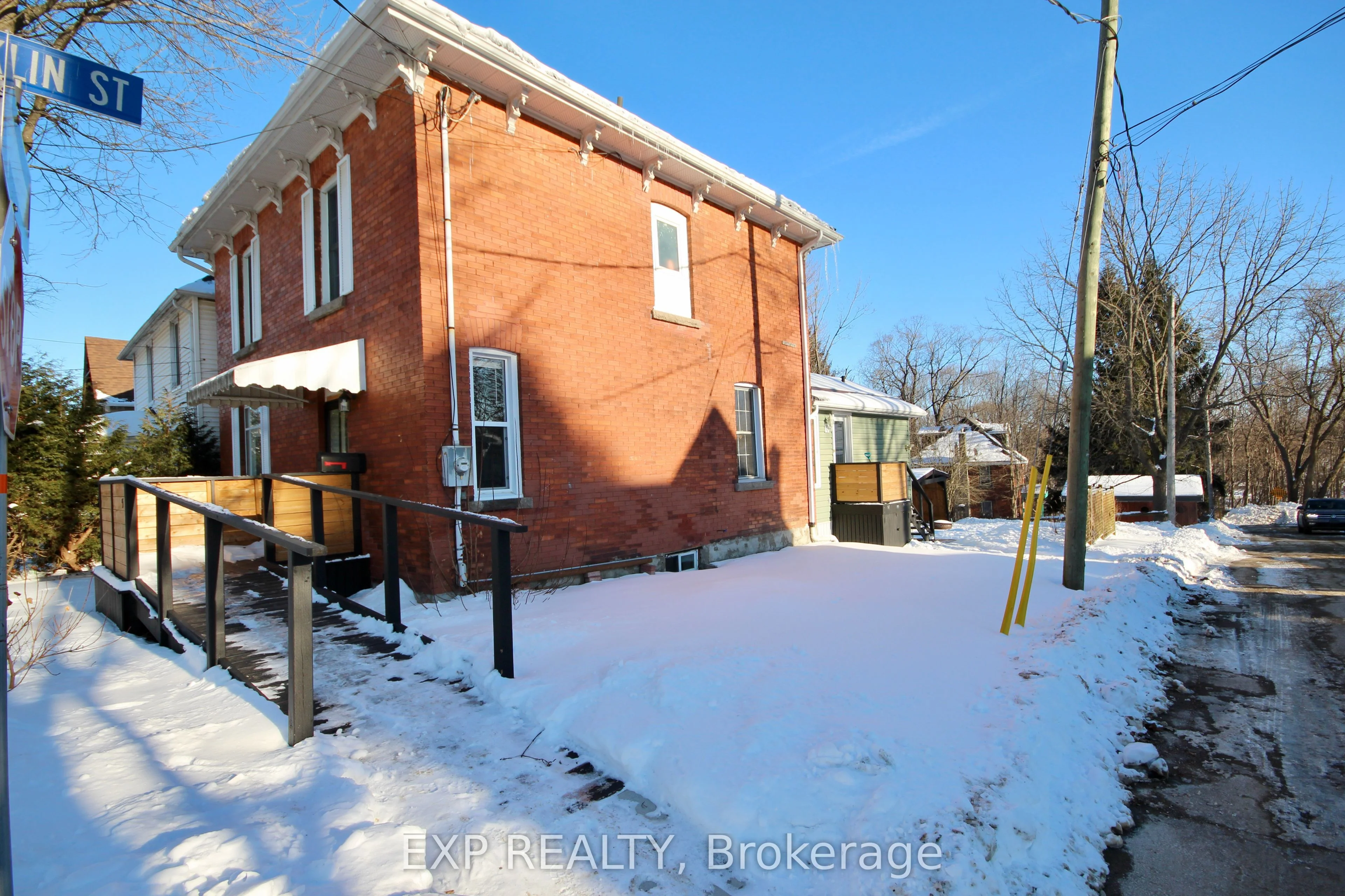 55 Hubbell Street, Brockville, On K6v 4k4