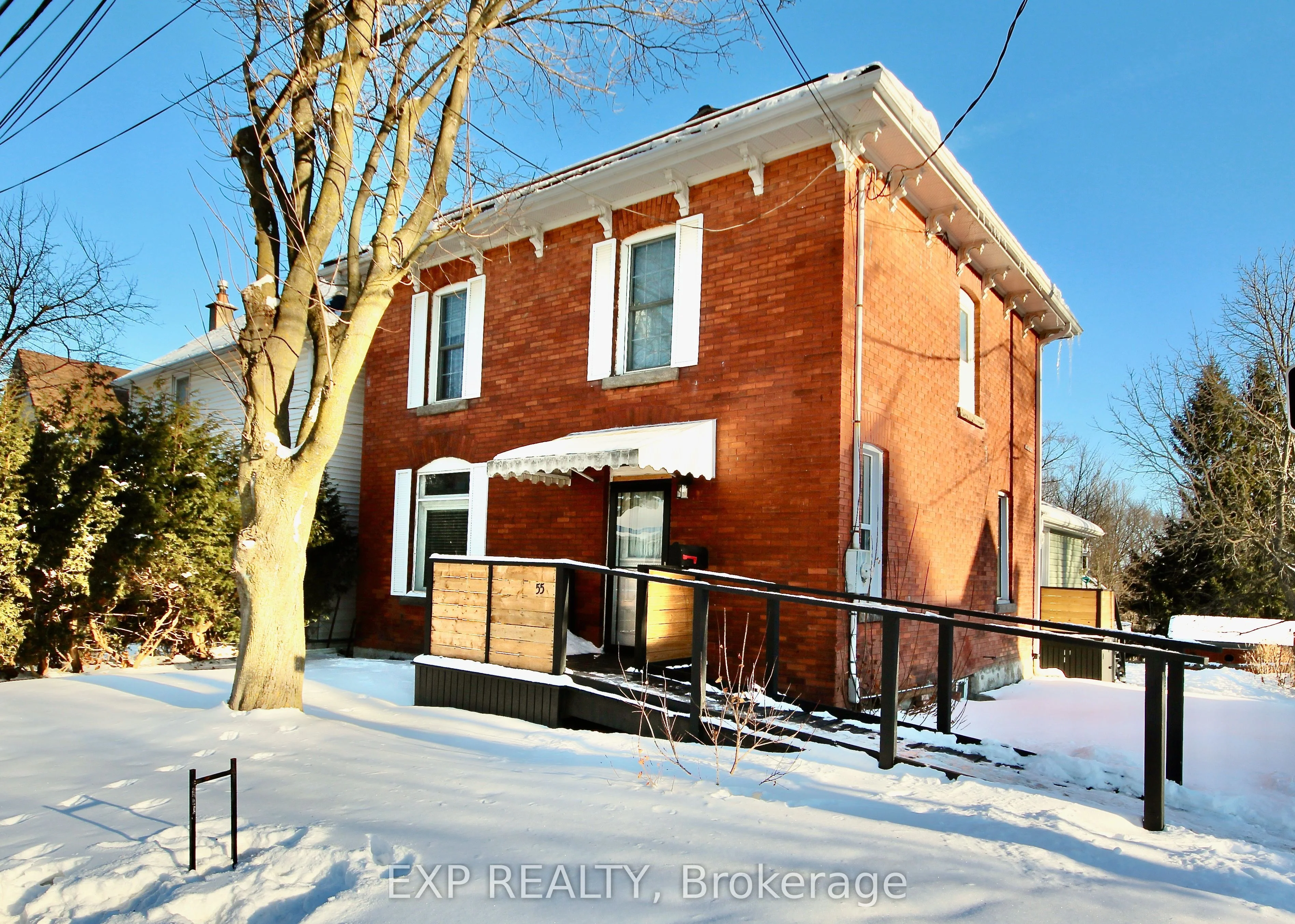 Detached in Brockville