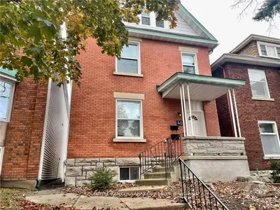 40 Spadina Avenue 2, West Centre Town, On K1y 2b6