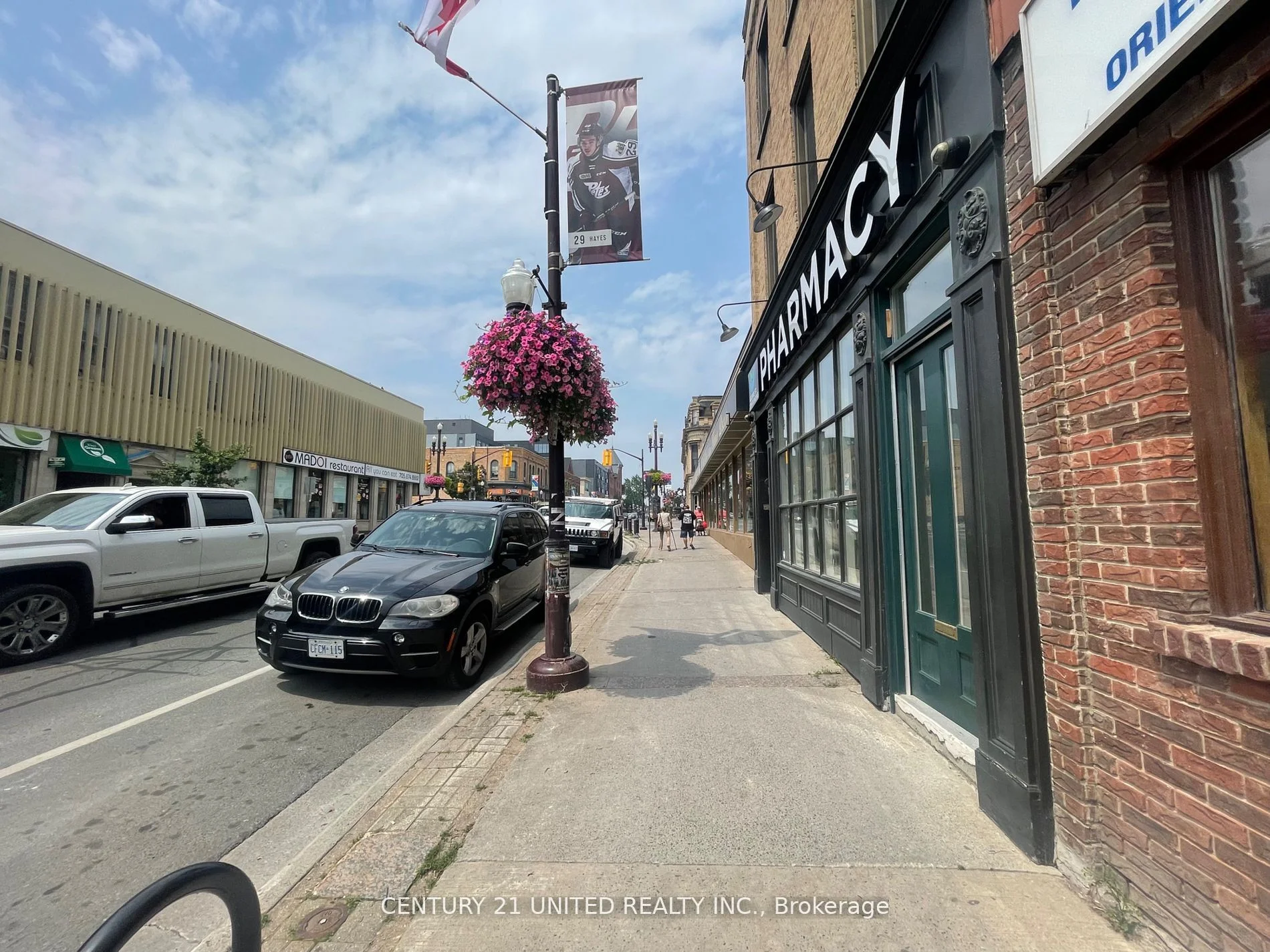 Att/Row/Townhouse in Peterborough