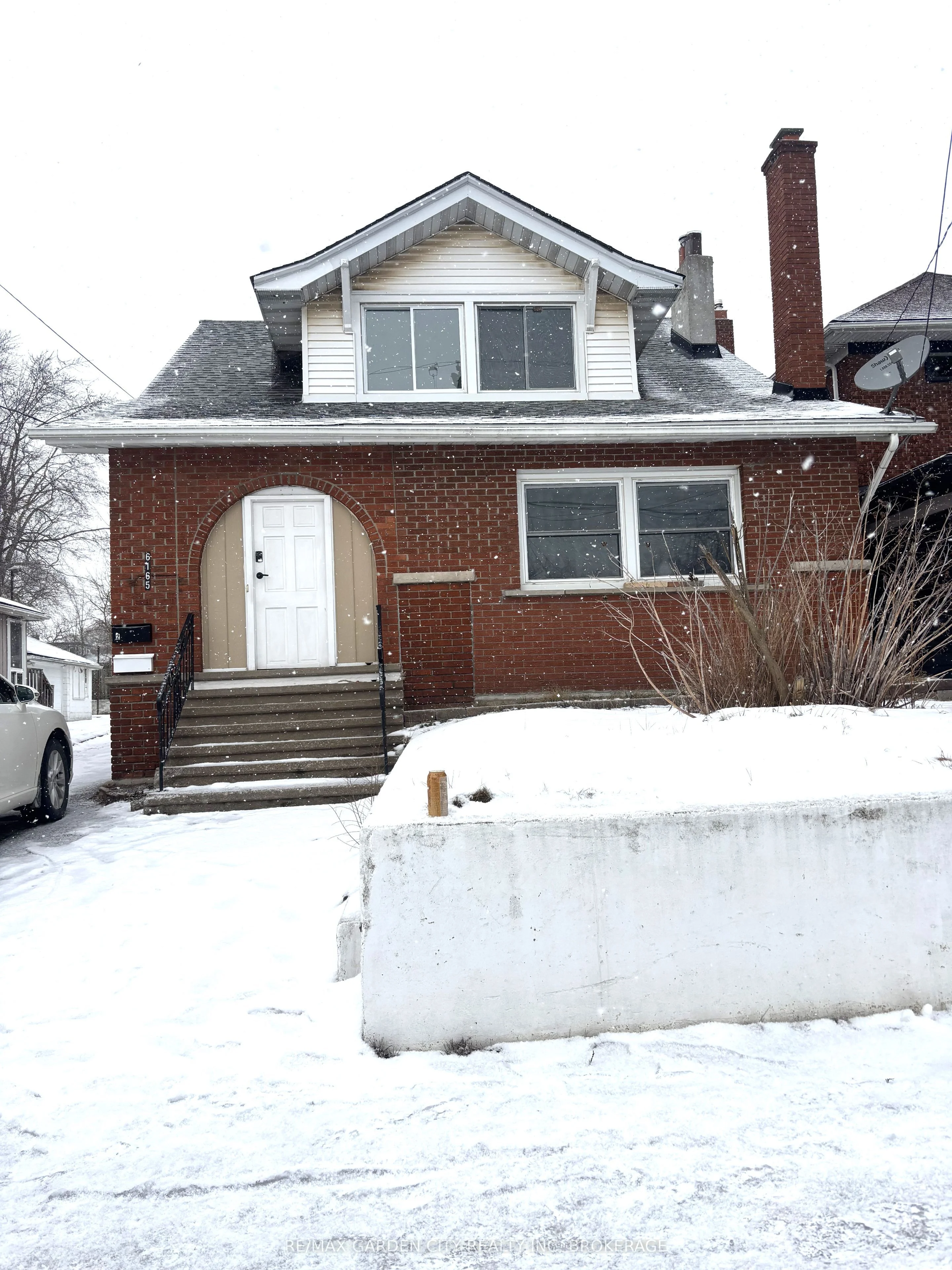 6165 BARKER Street 3, Niagara Falls, ON L2G 1Y5