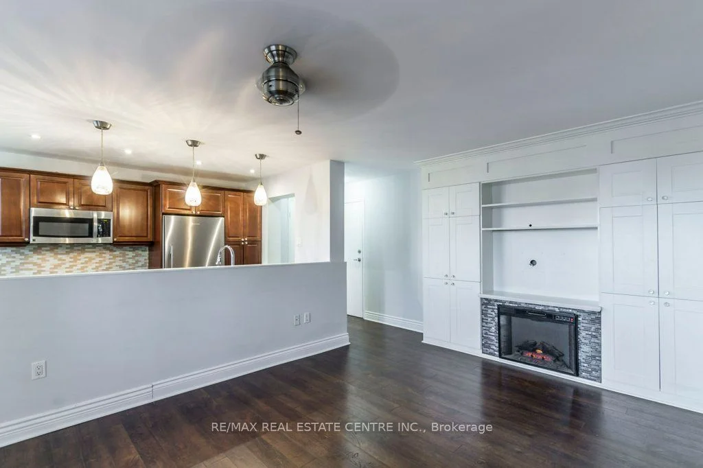 Condo Apartment in London South
