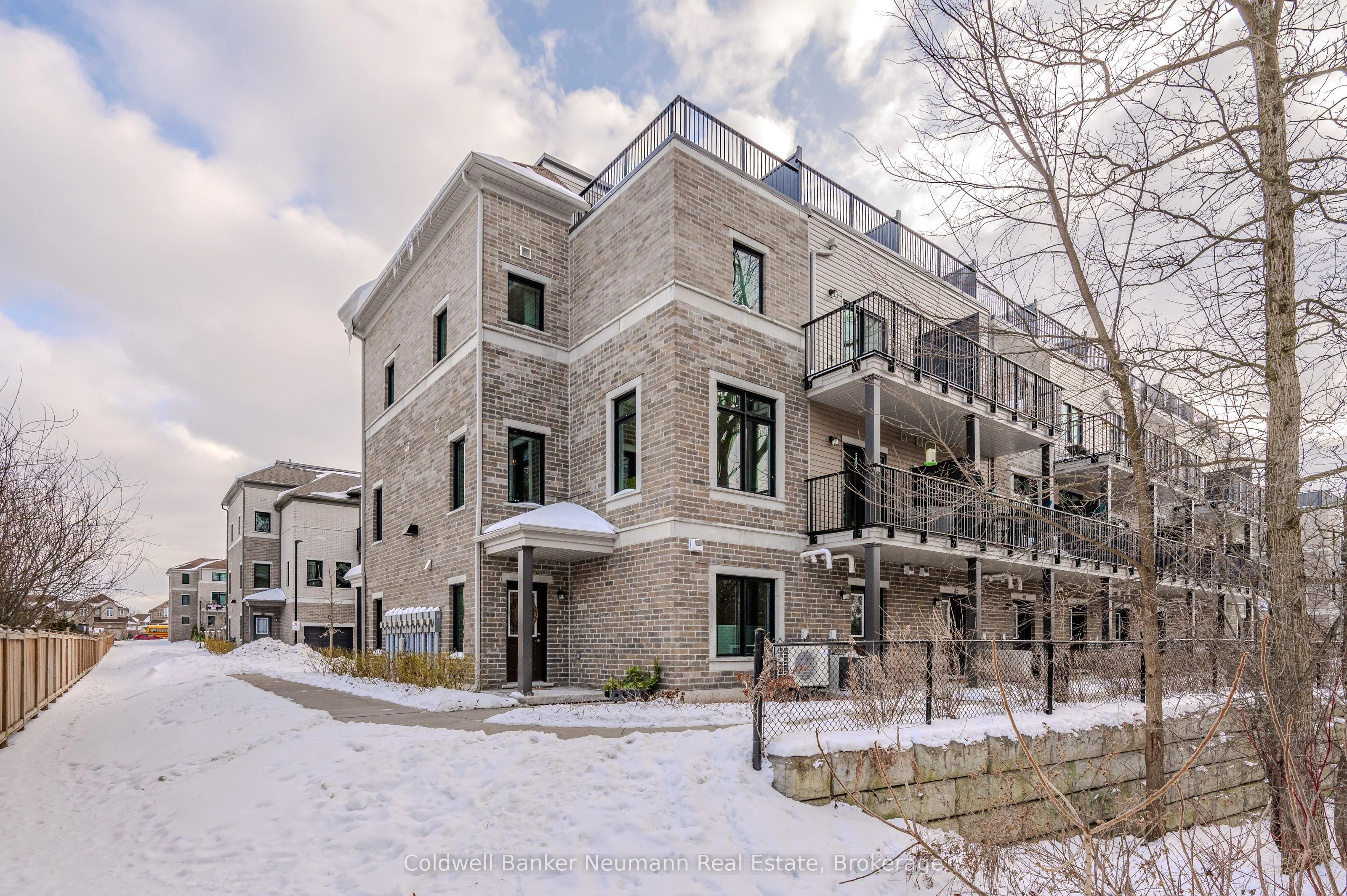 Condo Townhouse in Guelph/Eramosa