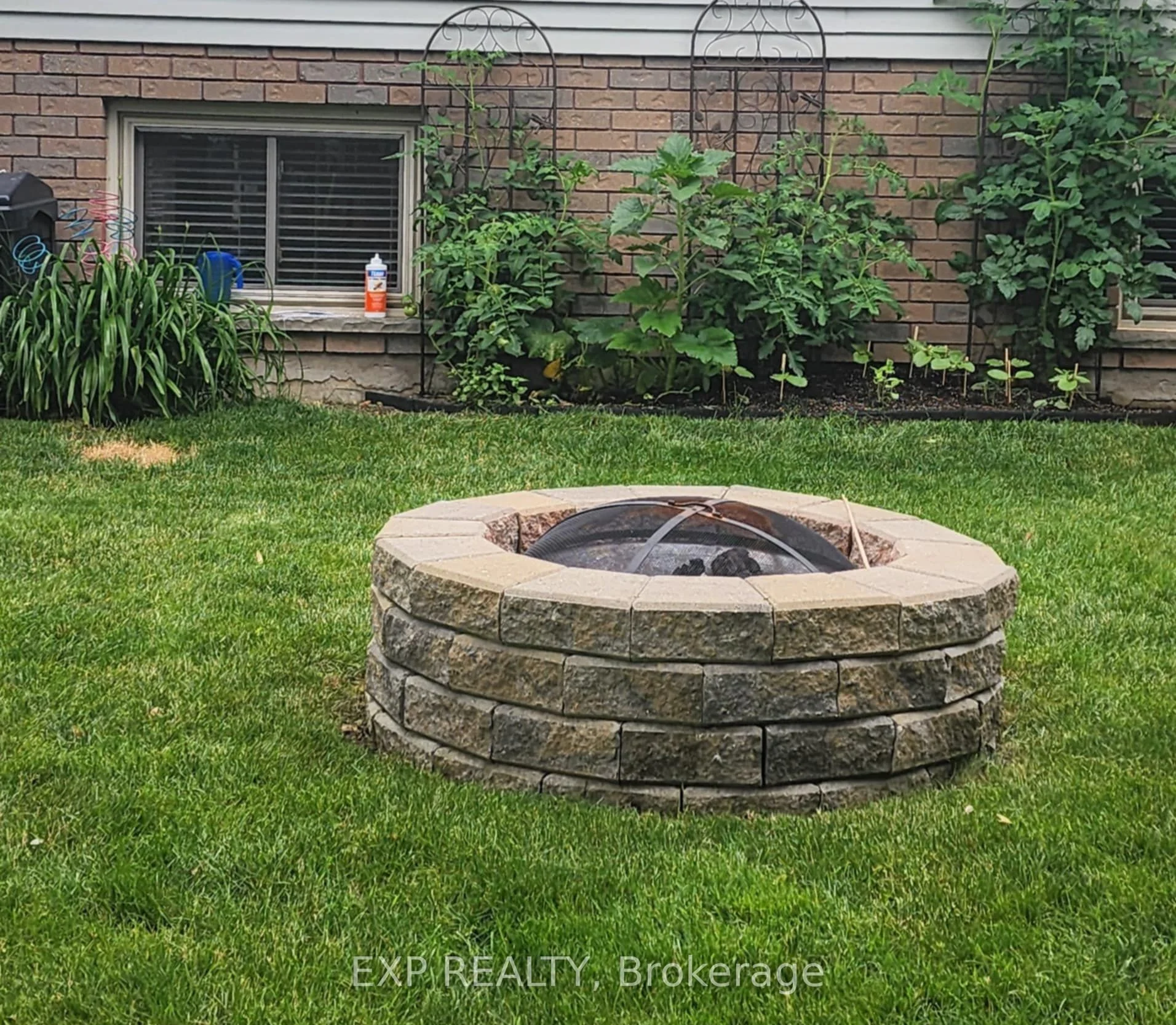 304 Conway Drive, London South, ON N6E 3J7