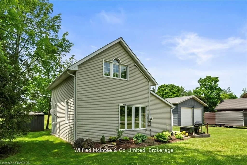 Detached in West Grey