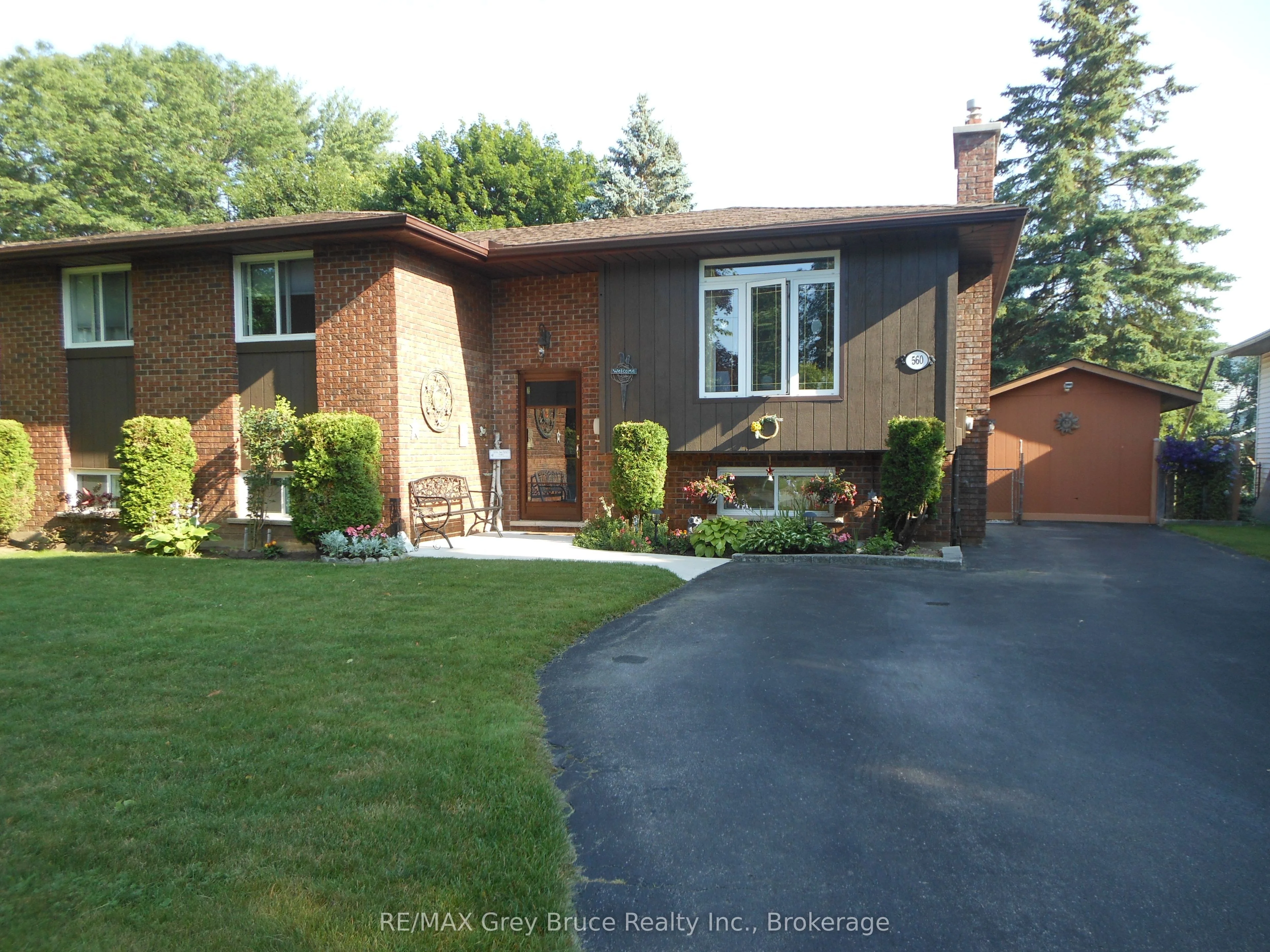 Detached in Owen Sound