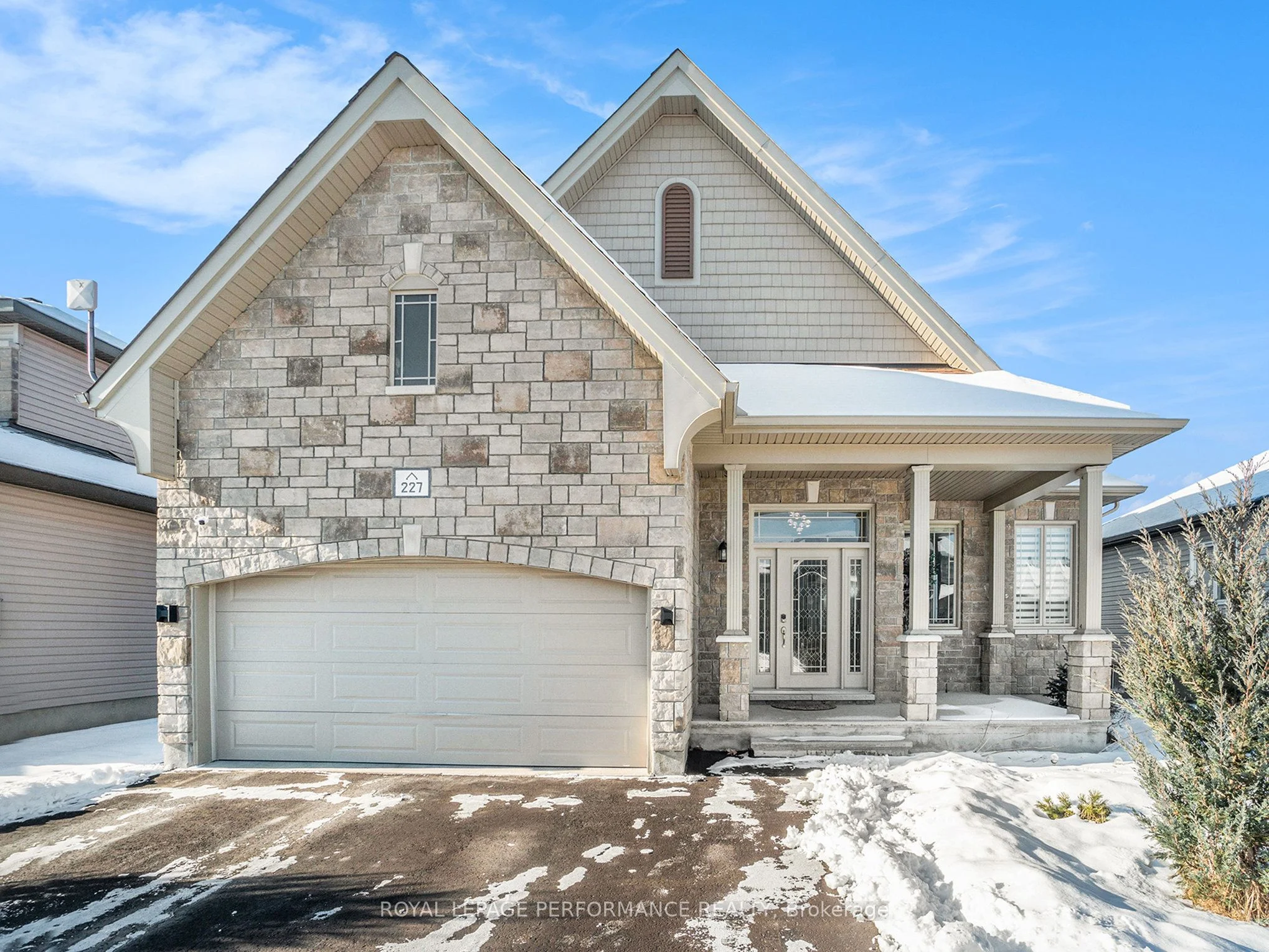 Detached in Alfred and Plantagenet