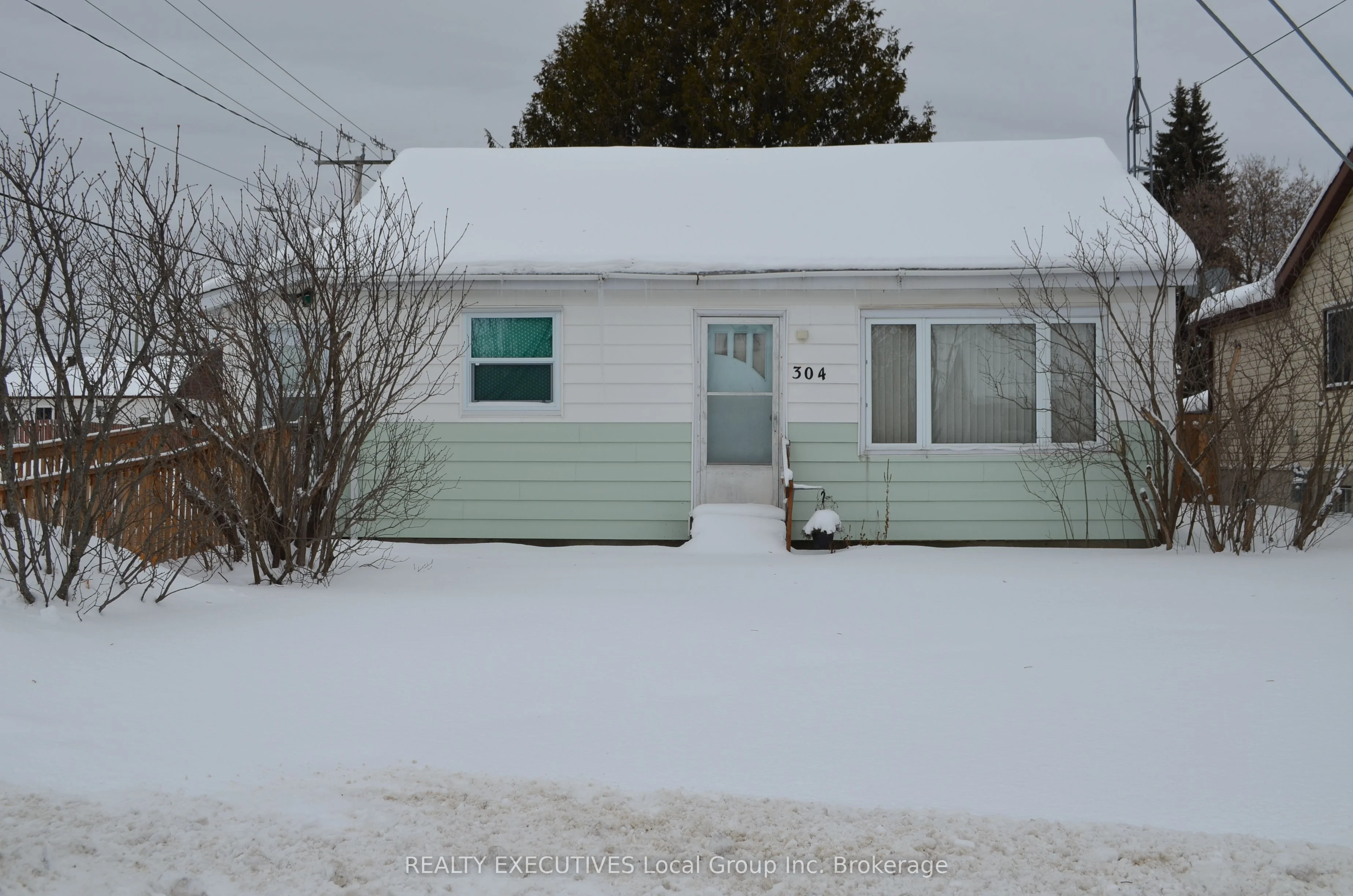 304 Angus Avenue, North Bay, On P1b 7l8
