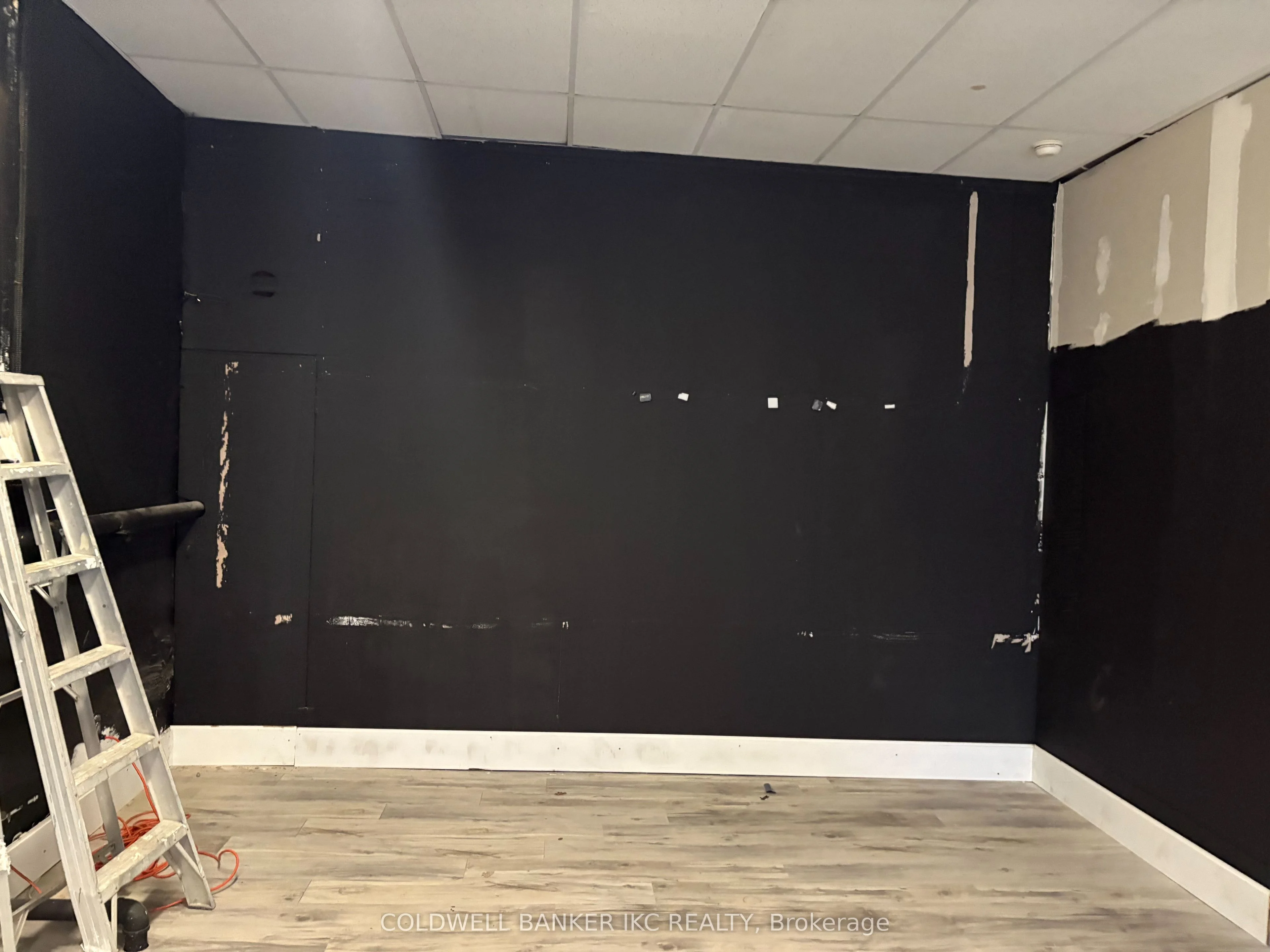 5965 - 5971 Main Street, Niagara Falls, ON L2G 5Z7