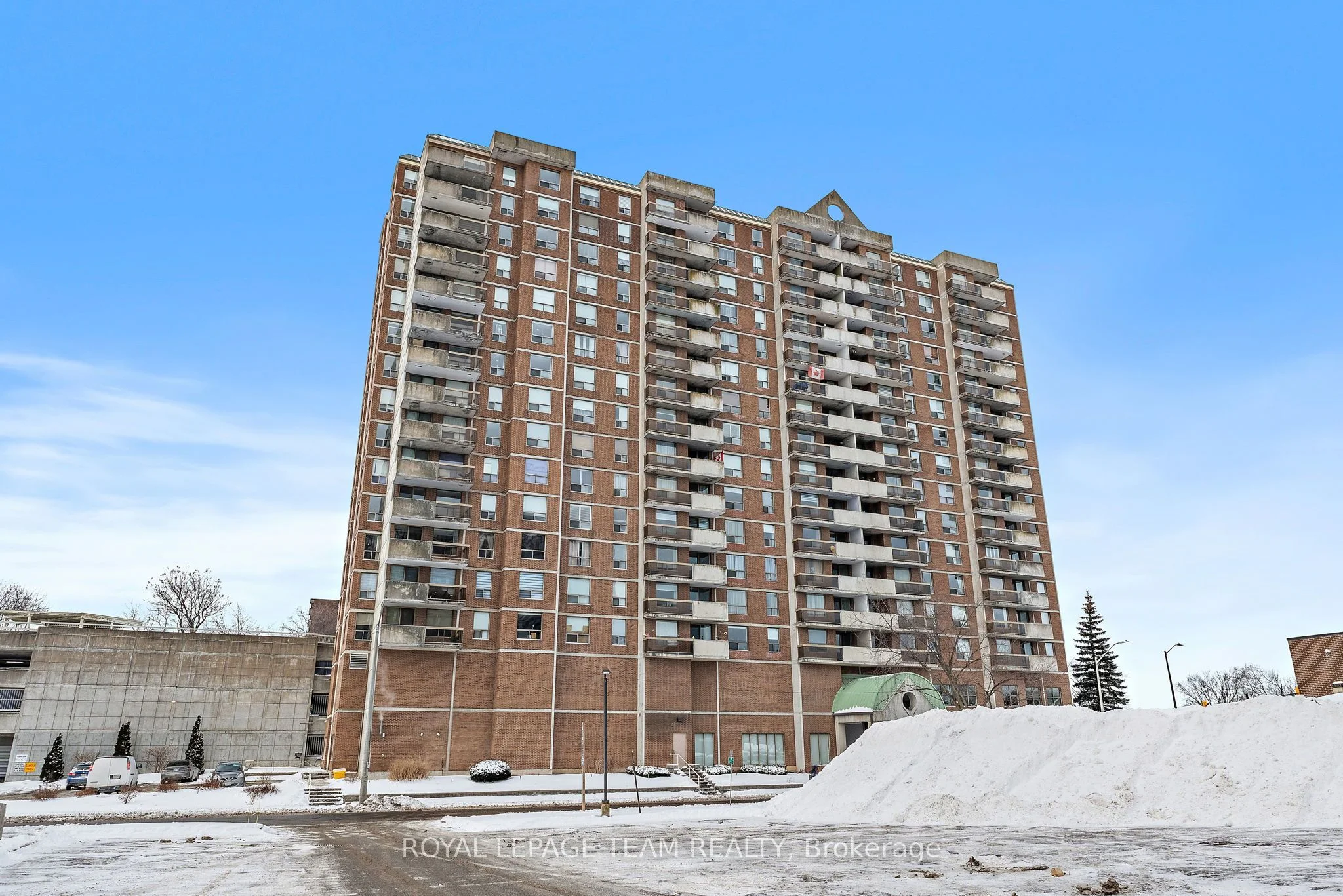 200 Lafontaine Avenue 510, Vanier And Kingsview Park, On K1l 8k8