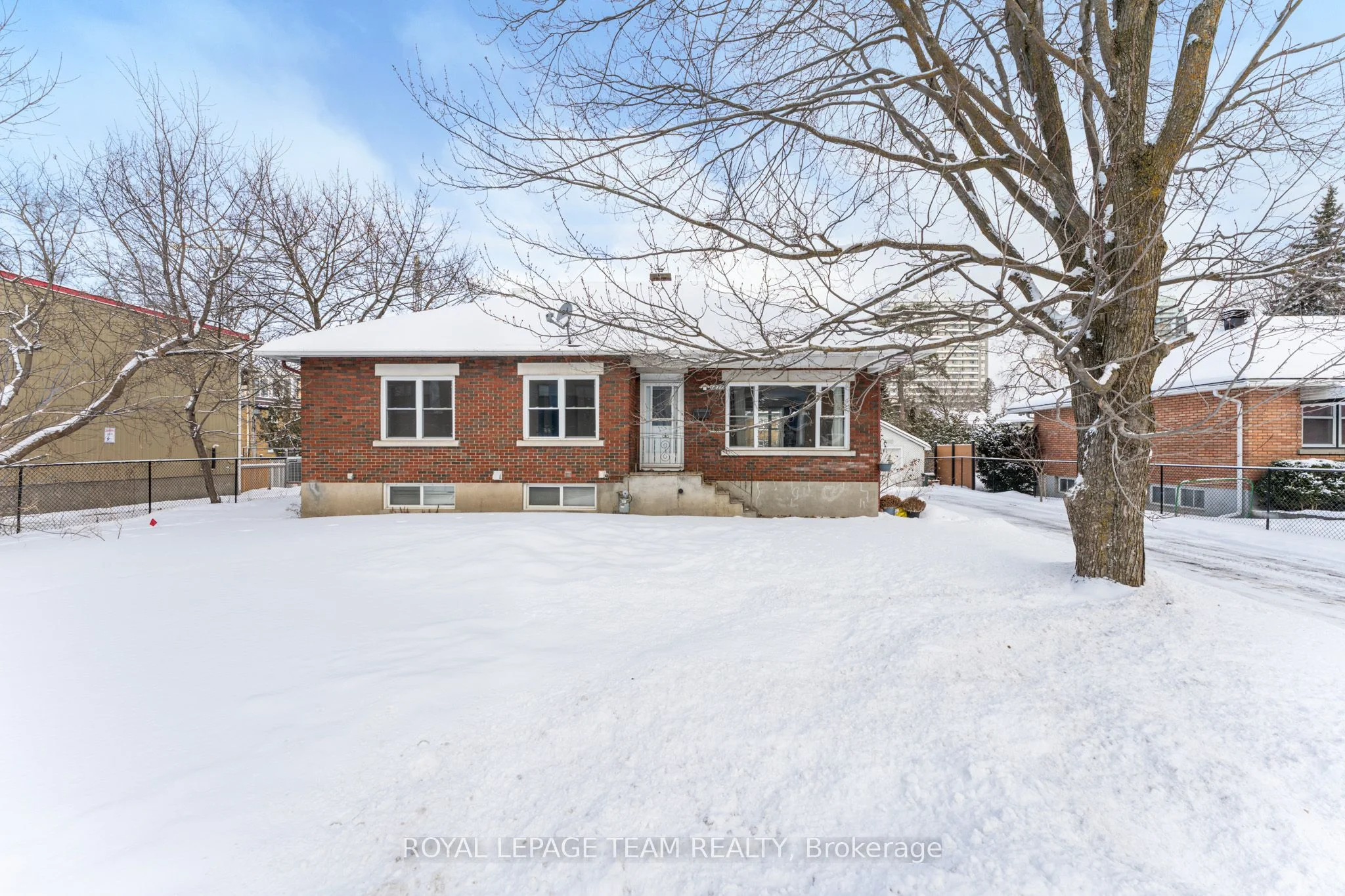 1277 Coldrey Avenue, Carlington - Central Park, On K1z 7p6