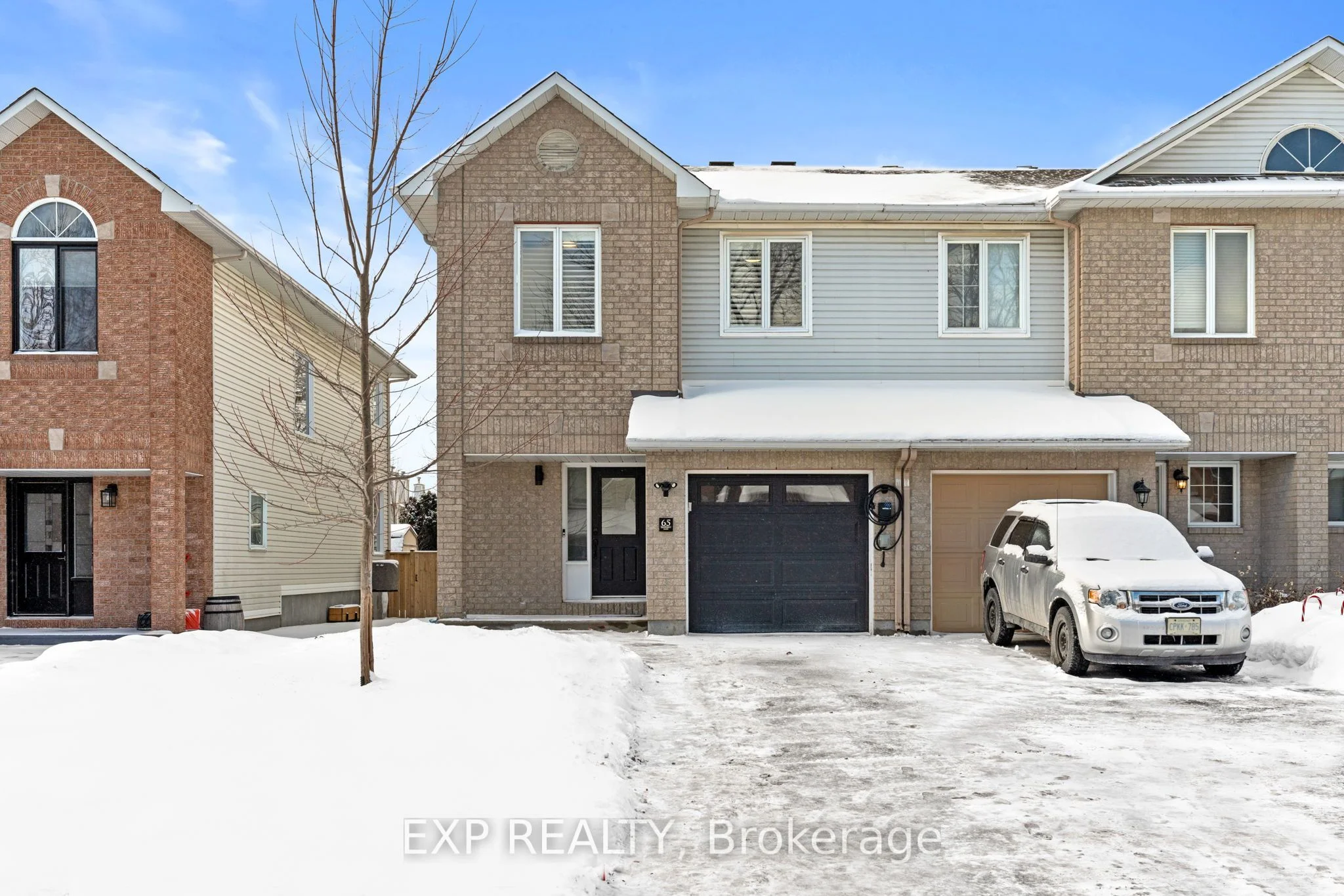 Att/Row/Townhouse in Kanata