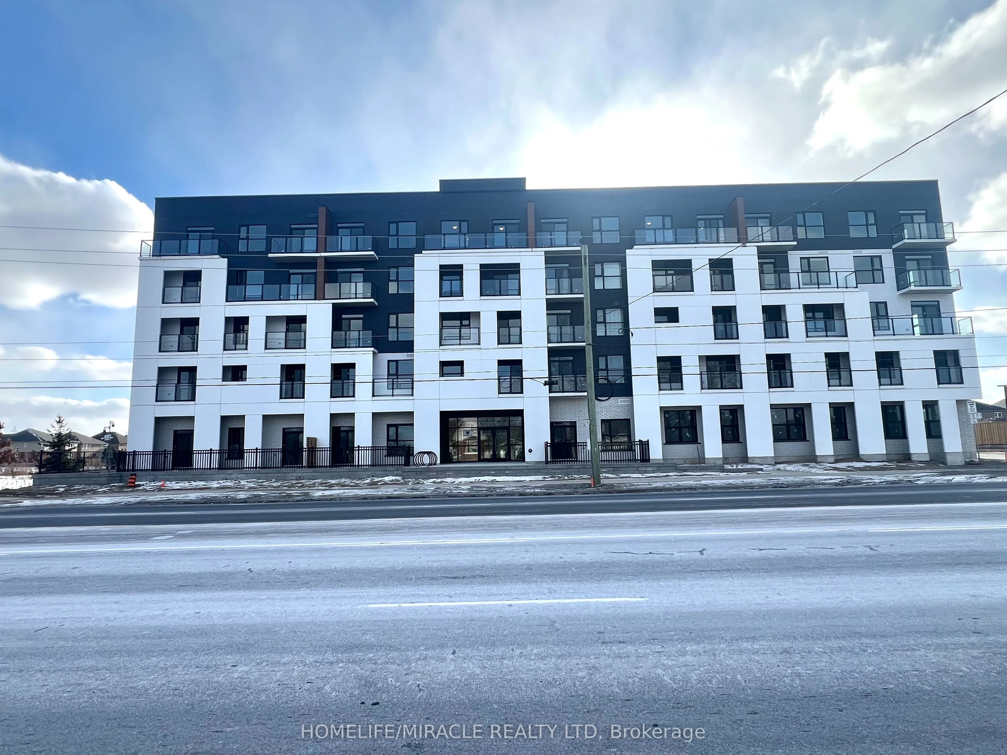 Condo Apartment in Hamilton