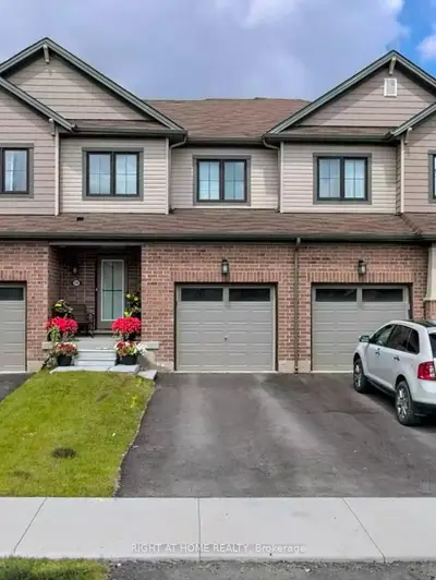 Att/Row/Townhouse in Hamilton