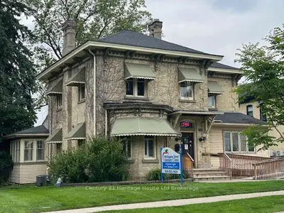 Upper Level in Woodstock