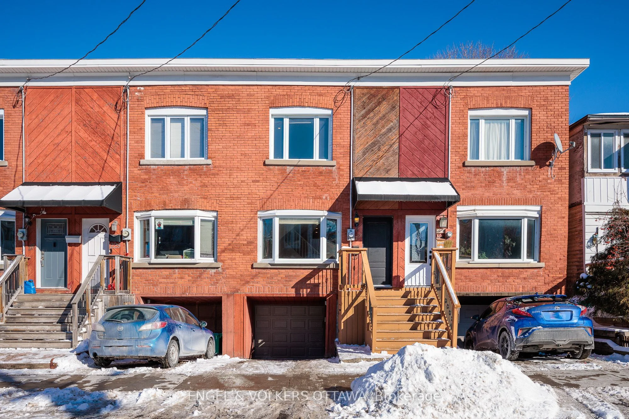 Att/Row/Townhouse in Ottawa Centre