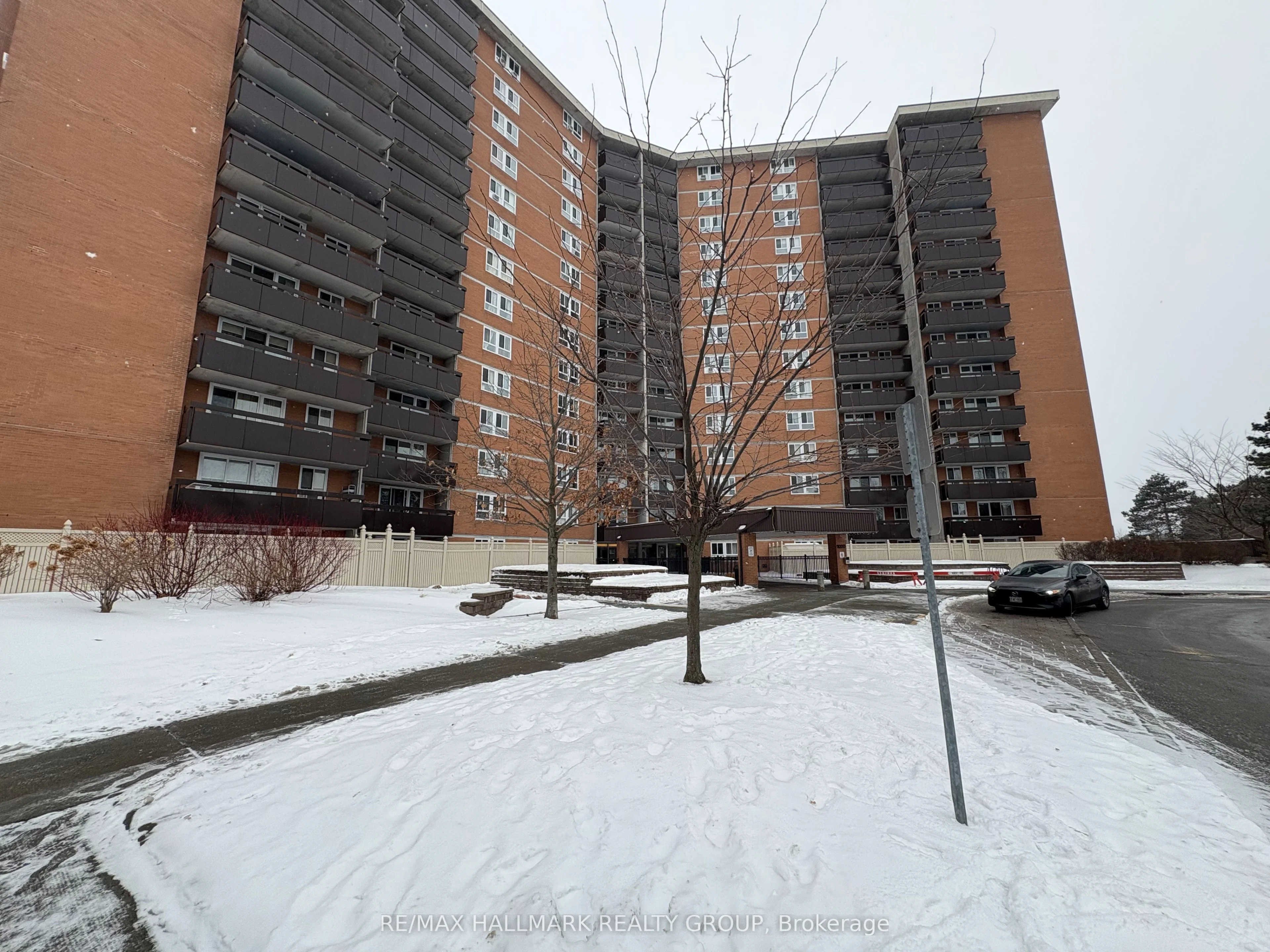 Condo Apartment in Beacon Hill North - South and Area