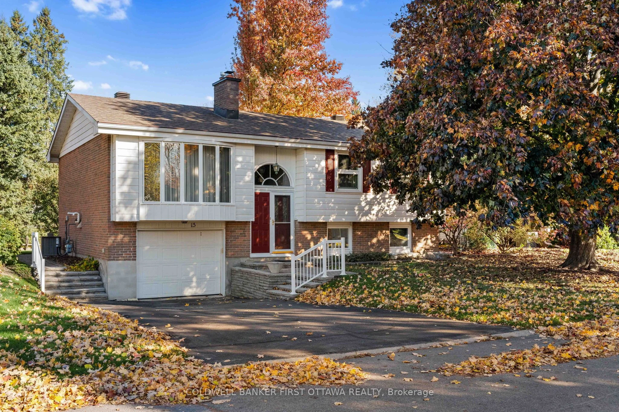 15 Crofton Road, South of Baseline to Knoxdale, ON K2G 0N1