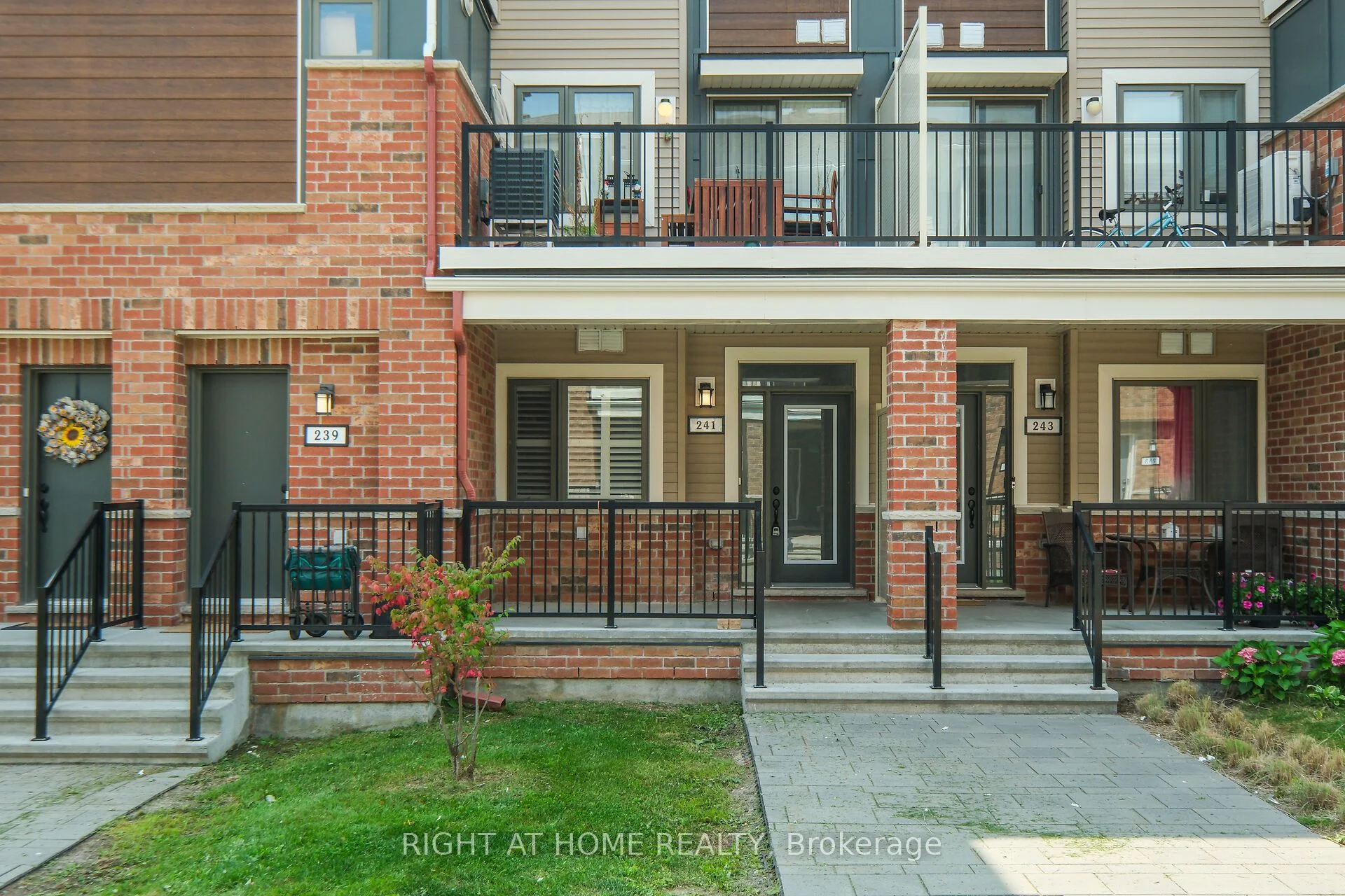Condo Townhouse in Barrhaven