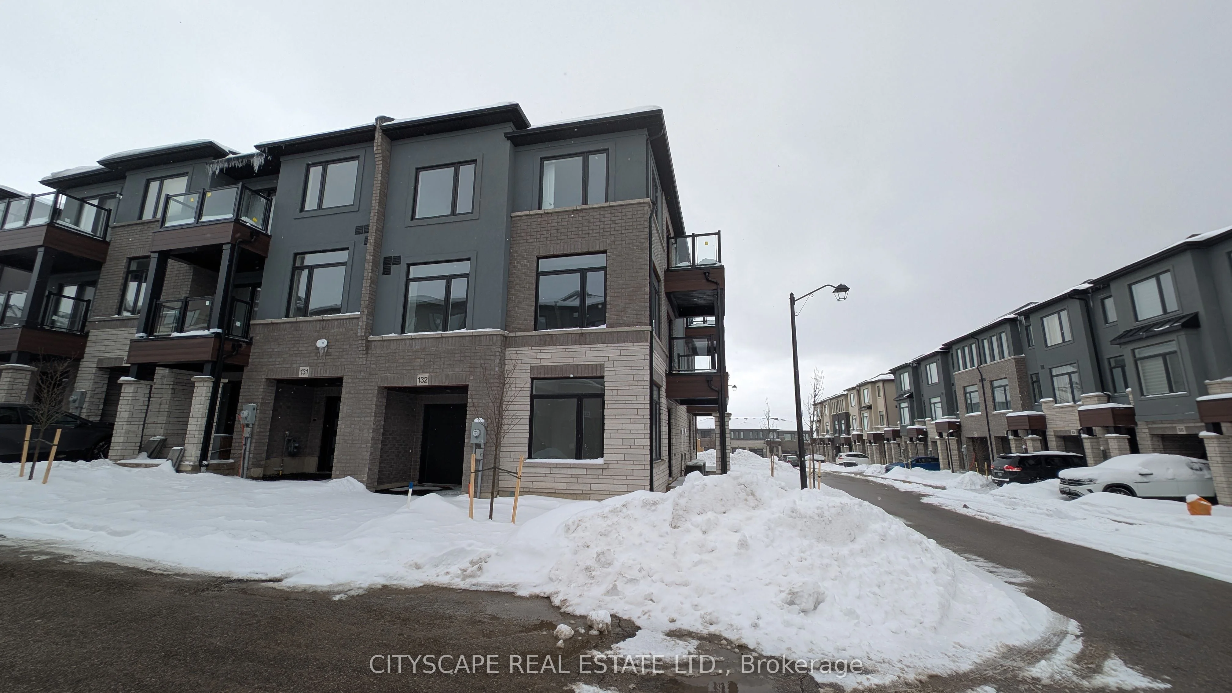 Att/Row/Townhouse in Cambridge