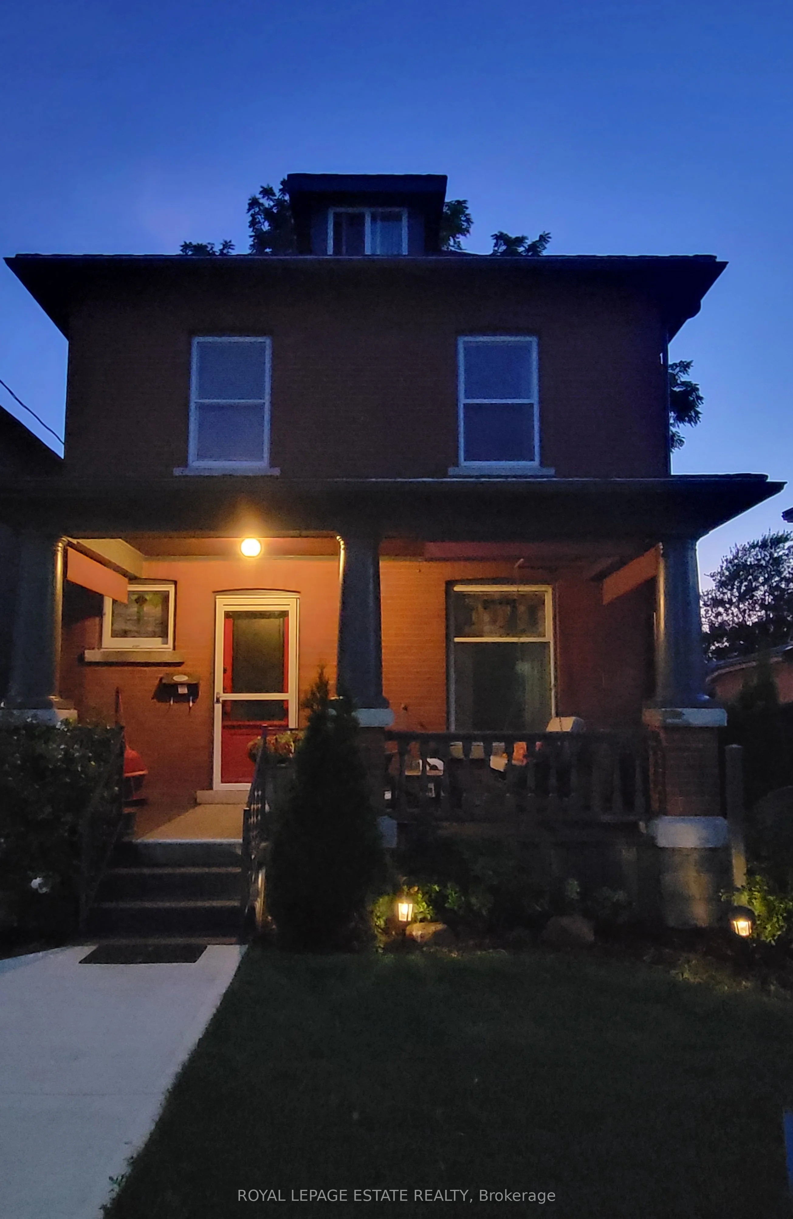 17 Albina Street, Welland, On L3c 1p2
