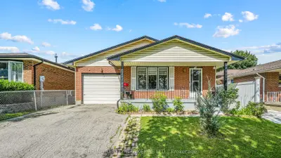8 Poplar Crescent, London South, On N6e 2n4
