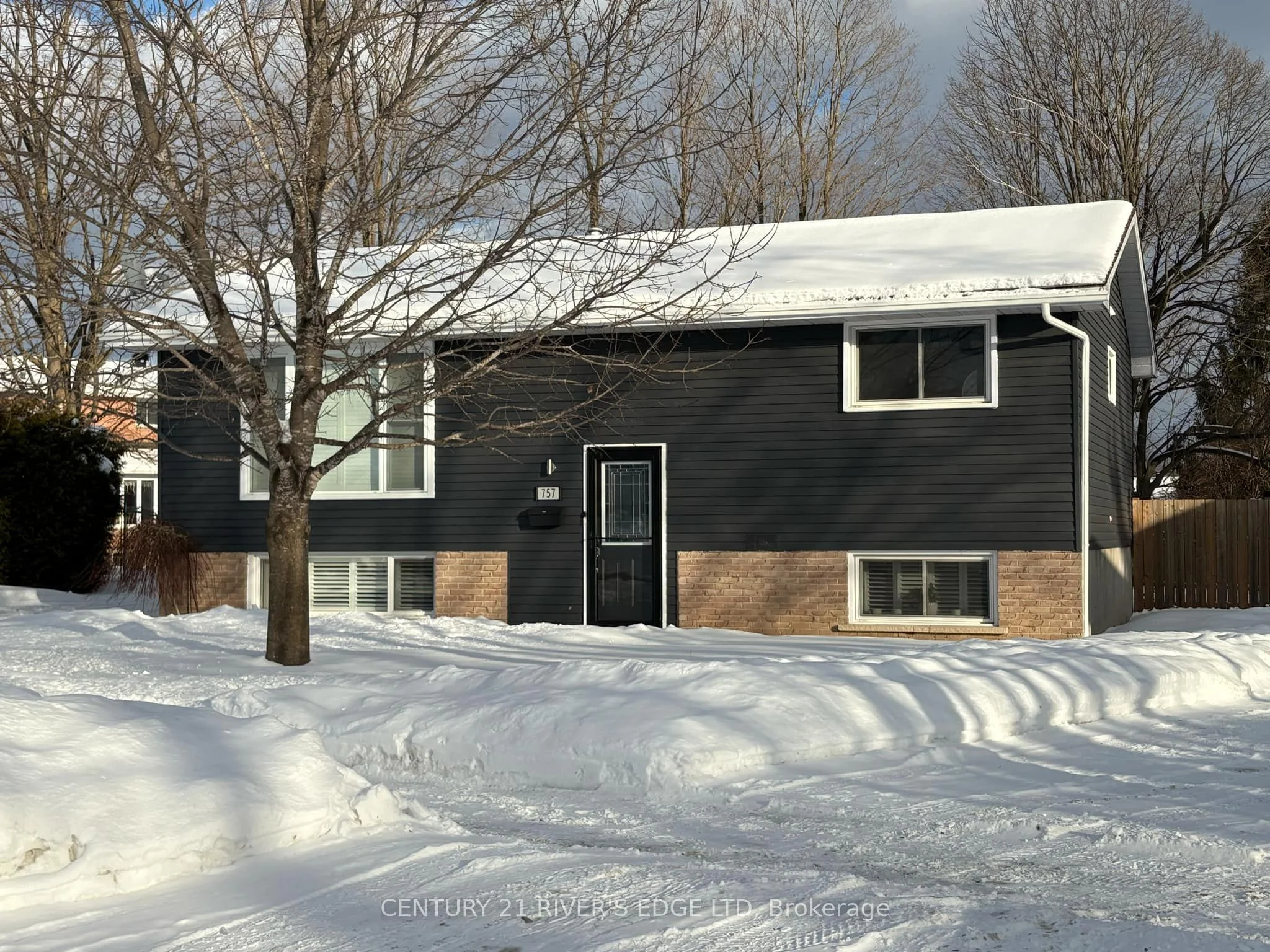 Detached in Brockville
