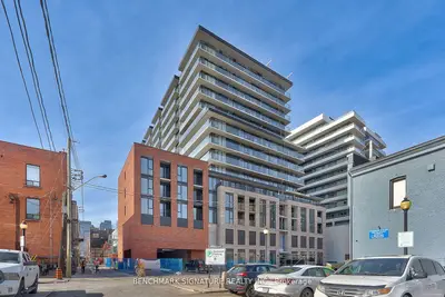 Condo Apartment in Hamilton