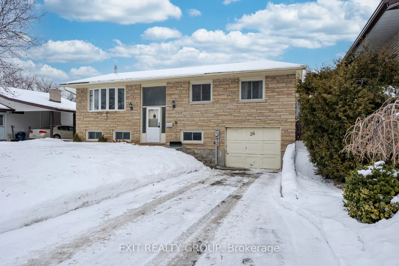 36 Somerset Street, Quinte West, On K8v 5t7