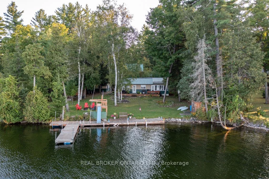 Detached in Lanark Highlands