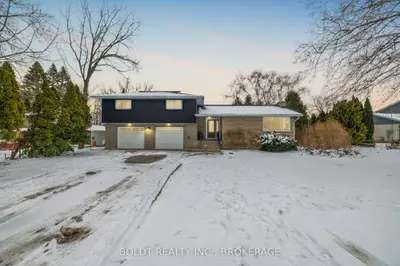 Detached in Lincoln