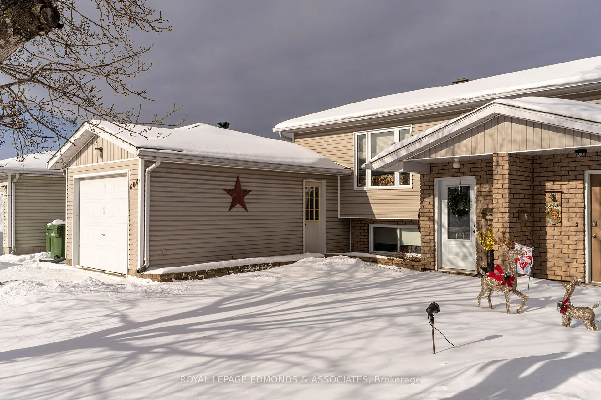 Semi-Detached in Pembroke
