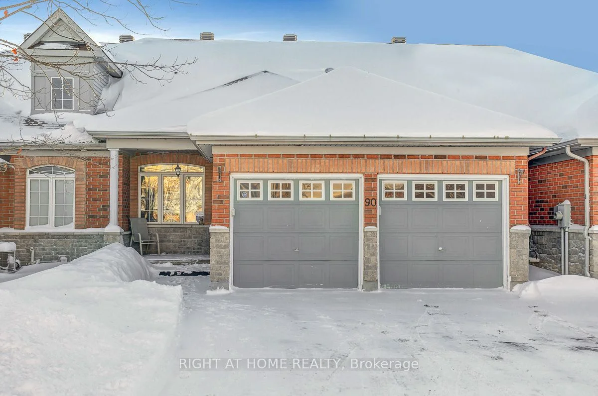 Att/Row/Townhouse in Kanata