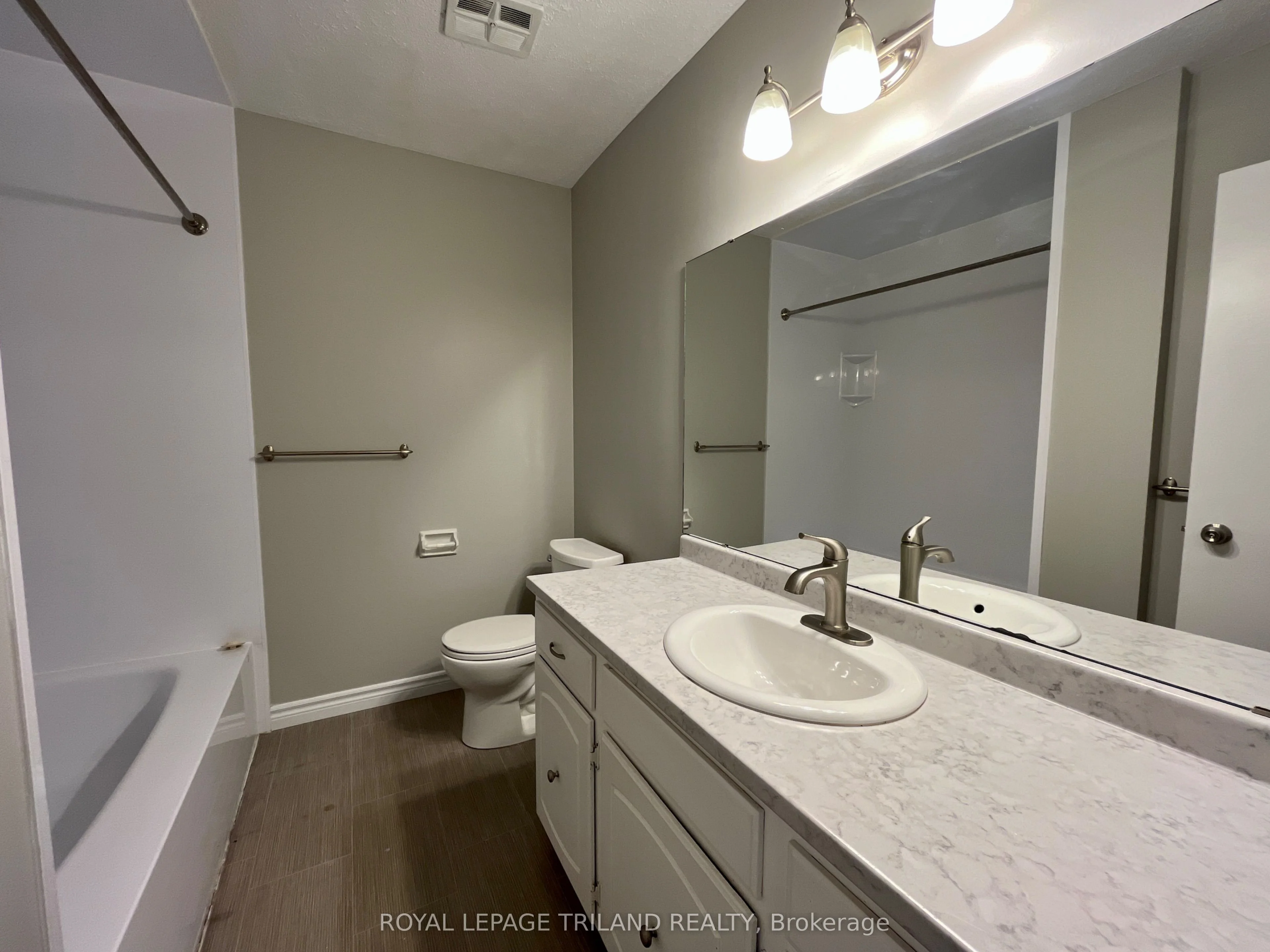 311 Everglade Crescent, London North, ON N6H 4M7