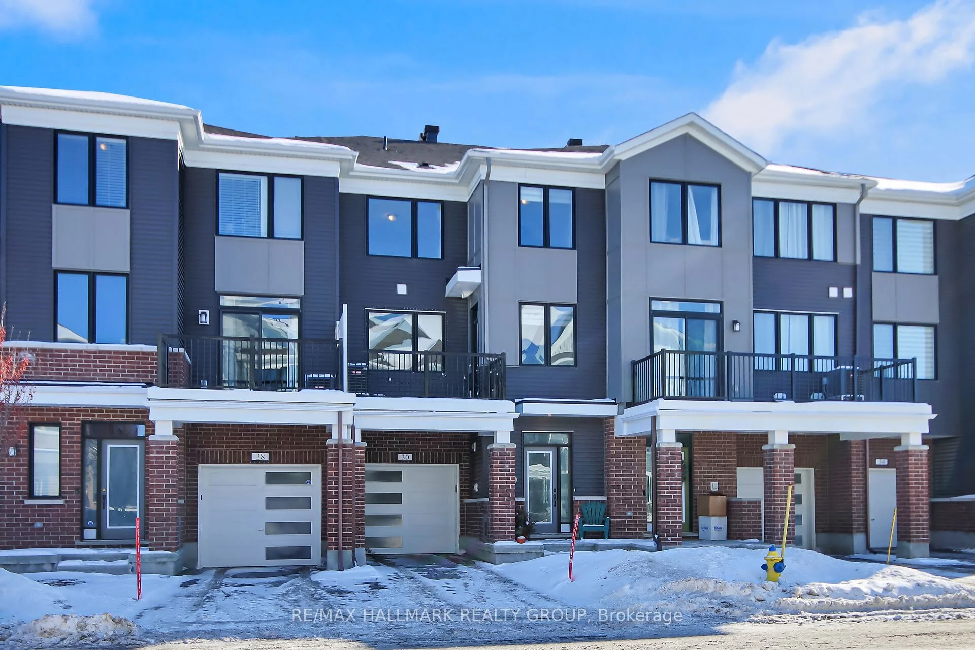 Att/Row/Townhouse in Kanata