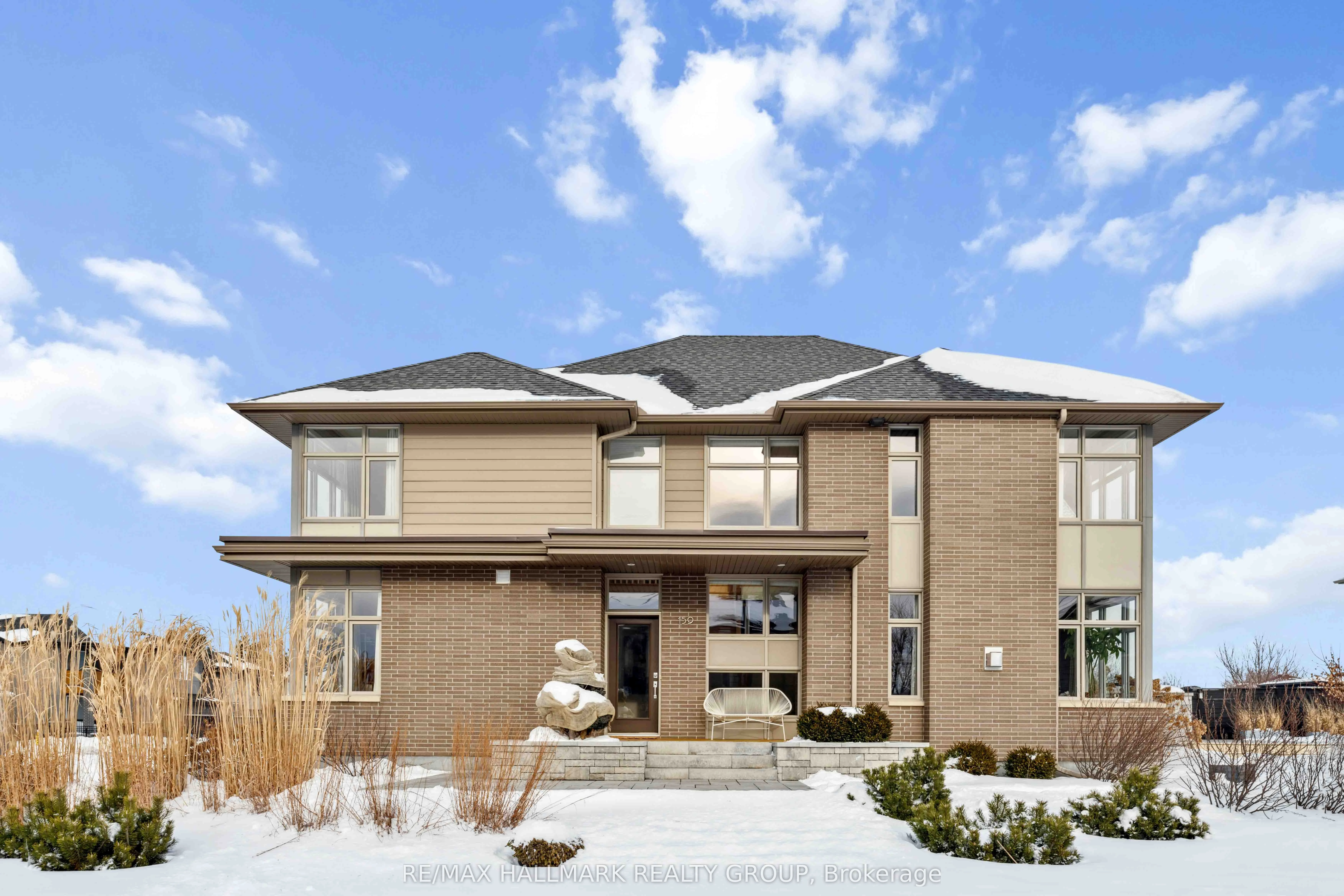 Detached in Kanata