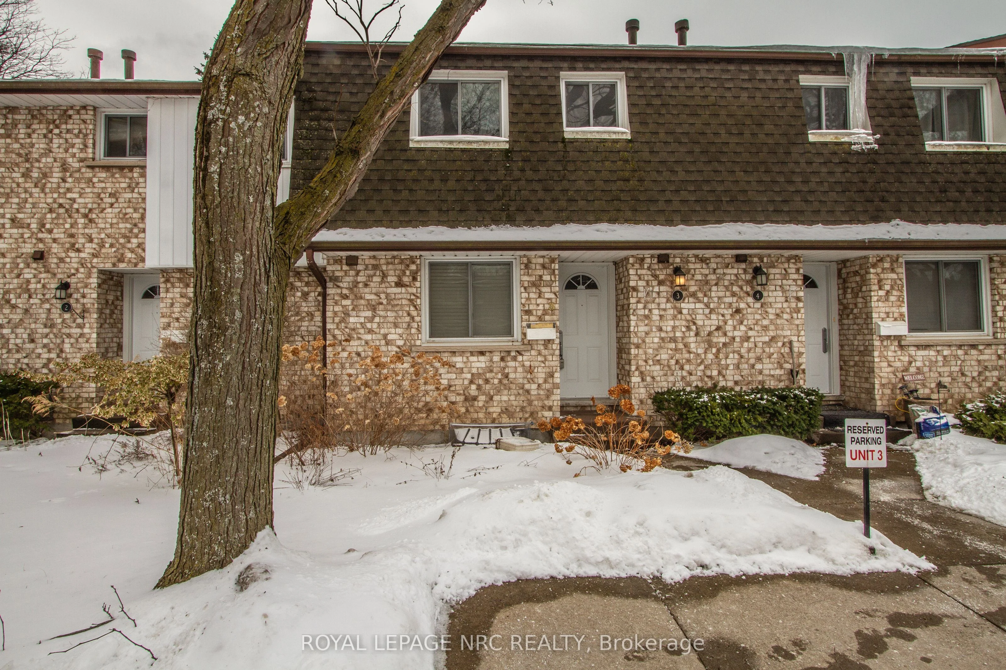 Condo Townhouse in Niagara Falls