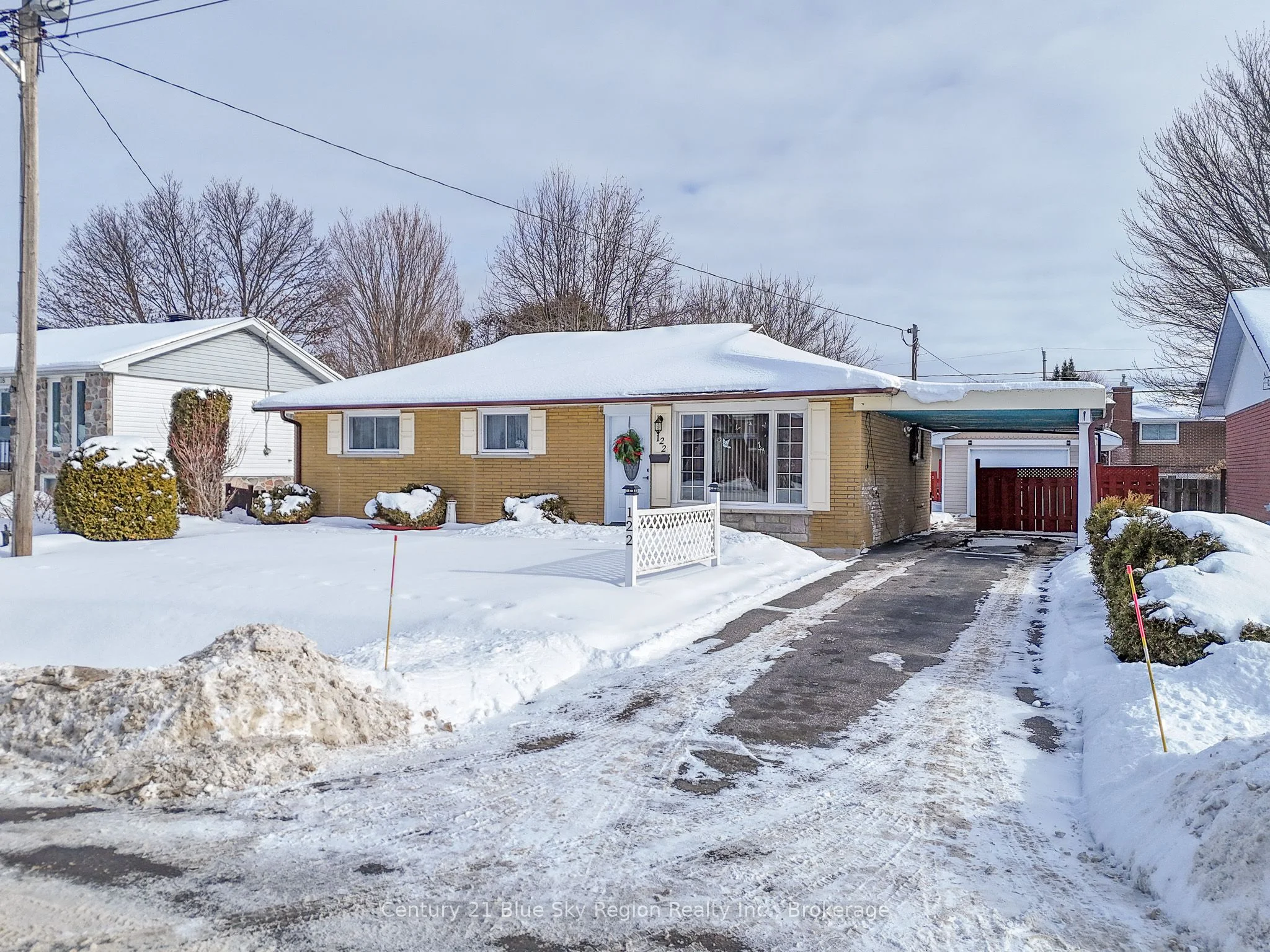 122 Gladstone Avenue, North Bay, On P1a 2l7