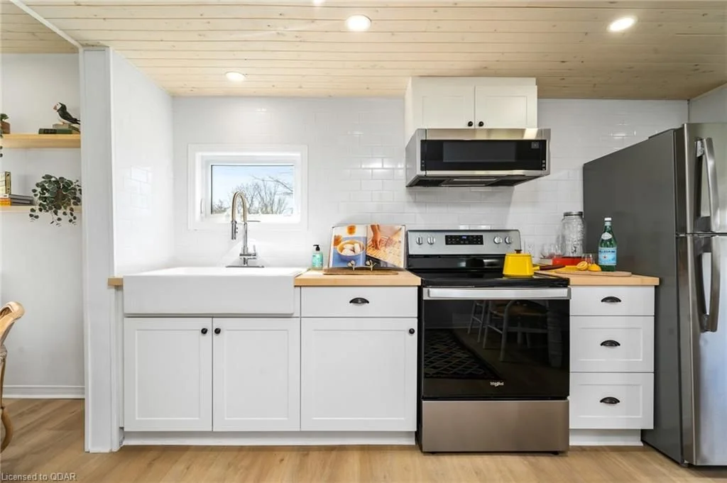 5062 Long Point Road, Prince Edward County, On K0k 2t0