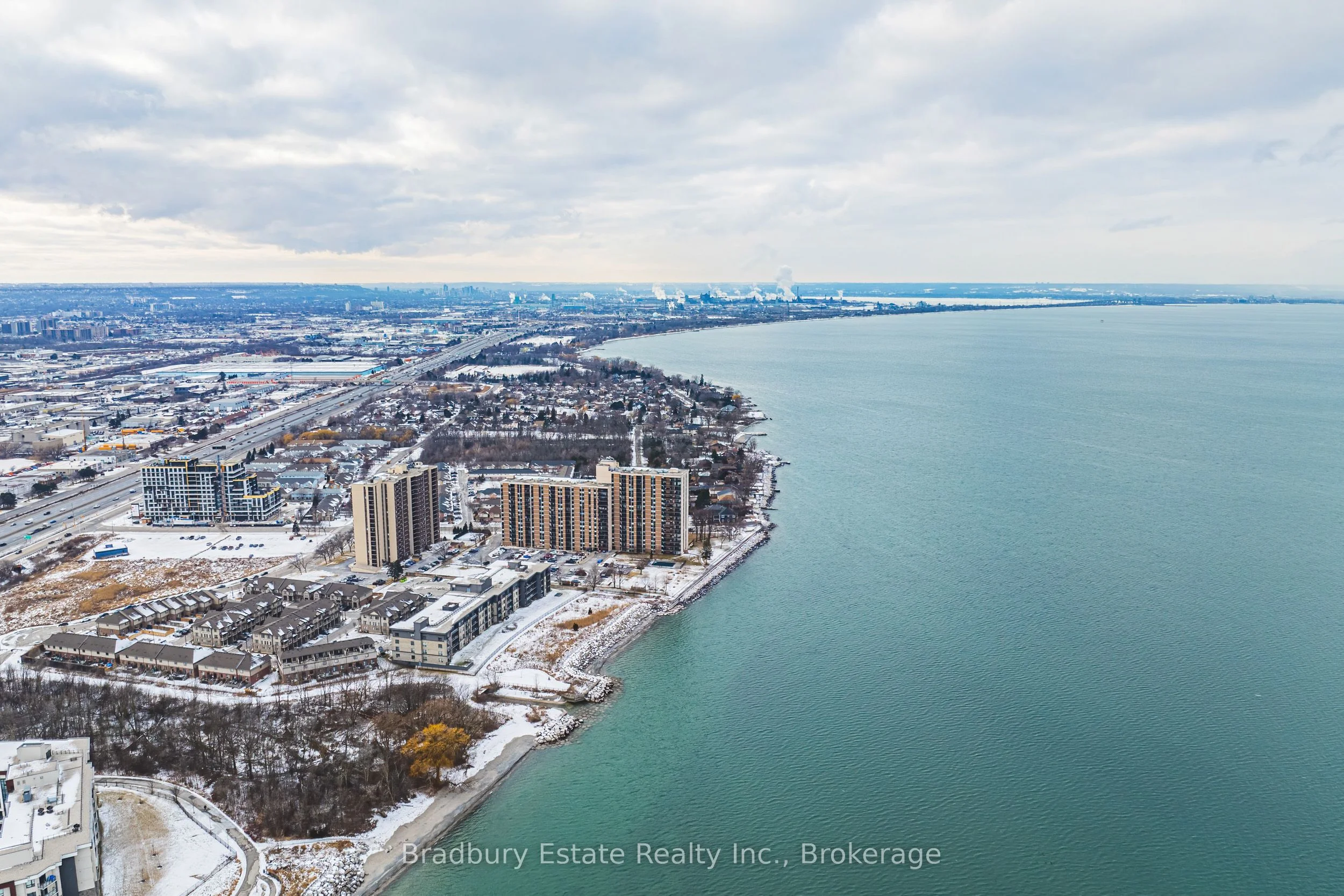 Condo Apartment in Hamilton