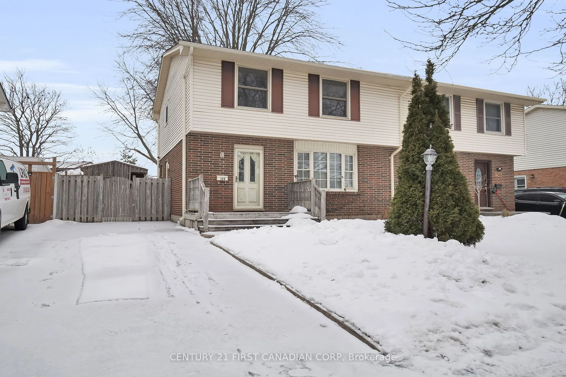 136 Banbury Road, London South, On N6z 4g4