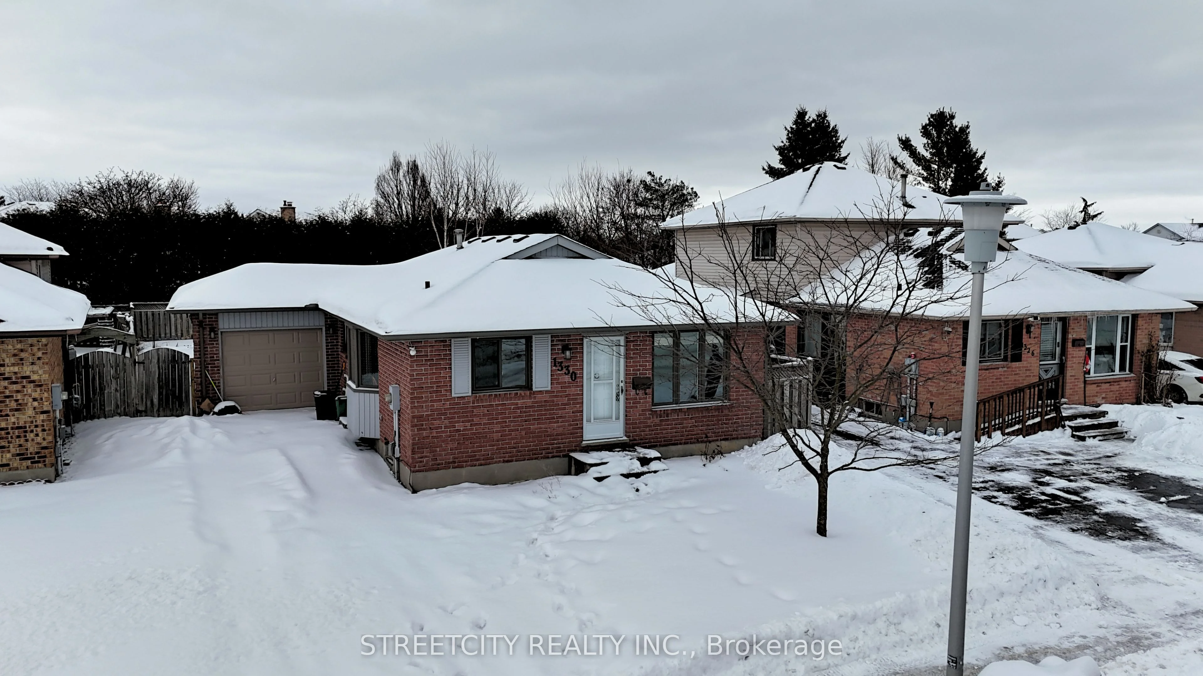 1330 Sandford Street, London East, On N5v 3v5