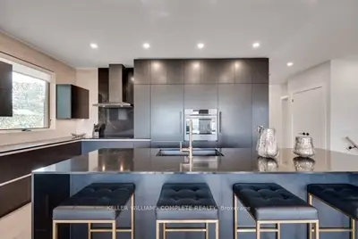 Detached in Fort Erie