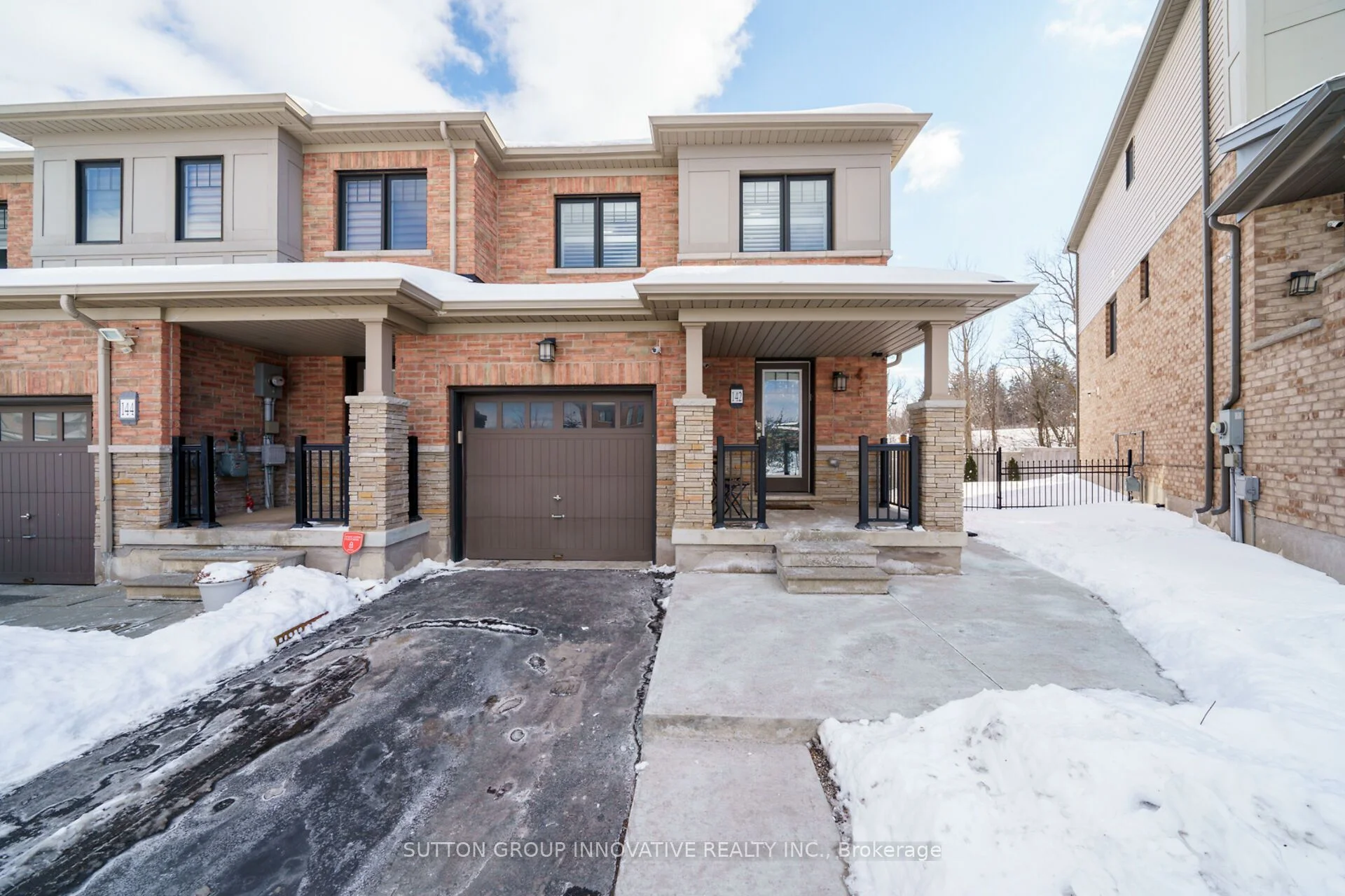 Att/Row/Townhouse in Hamilton