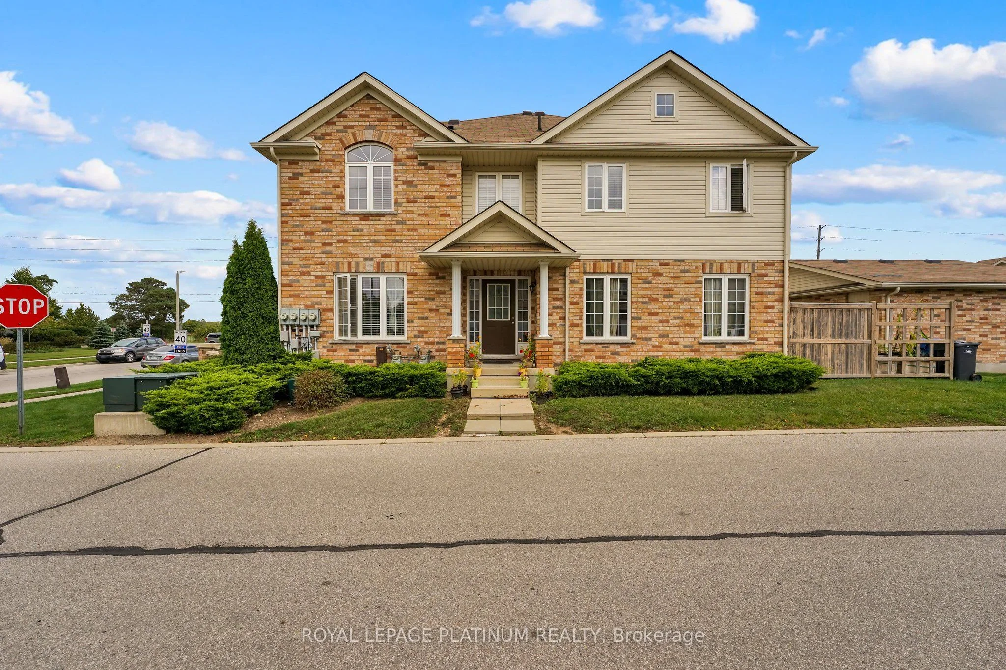 Condo Townhouse in Guelph
